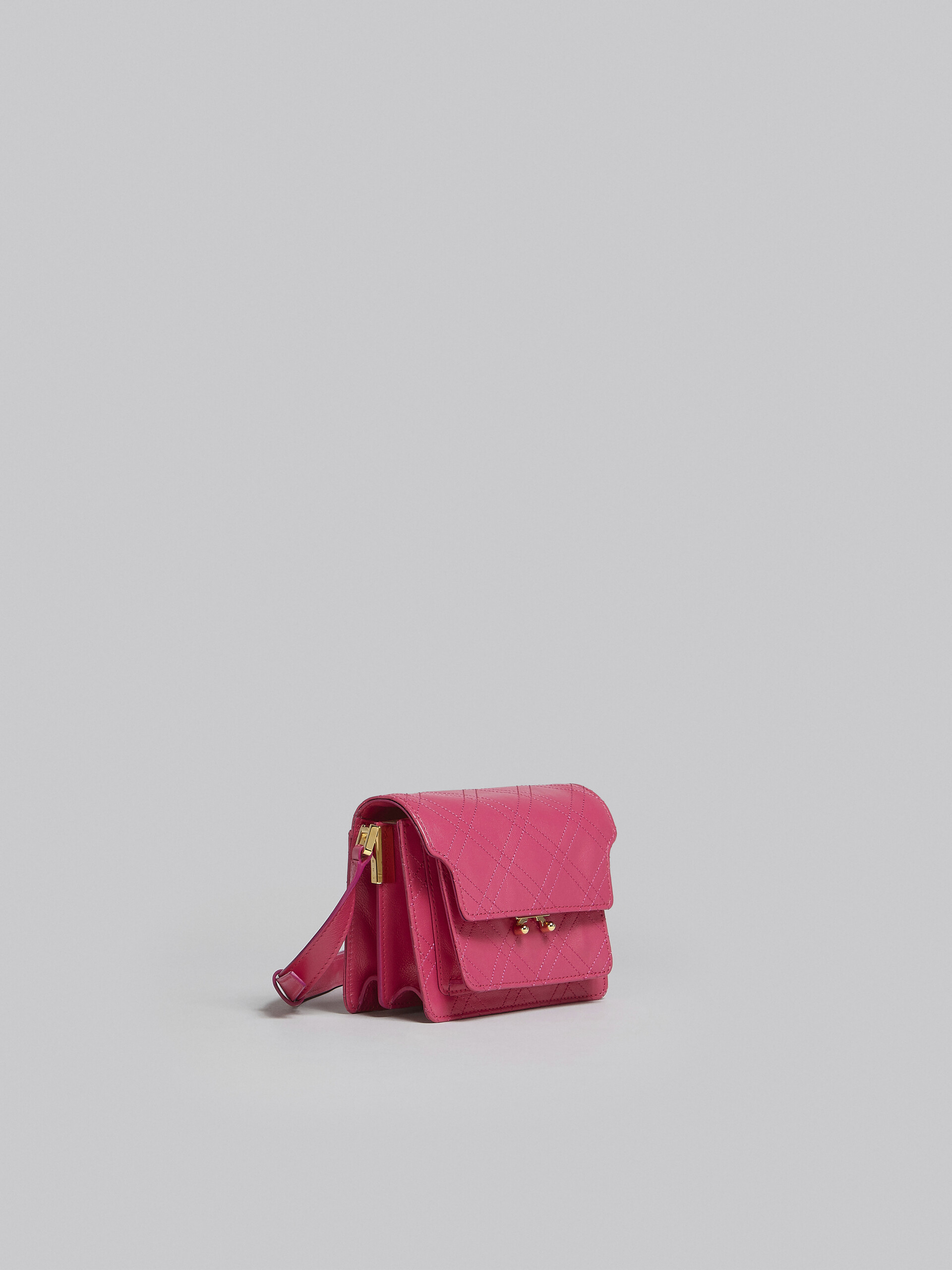 Trunk Soft Mini Bag in fuchsia leather - Shoulder Bag - Image 6