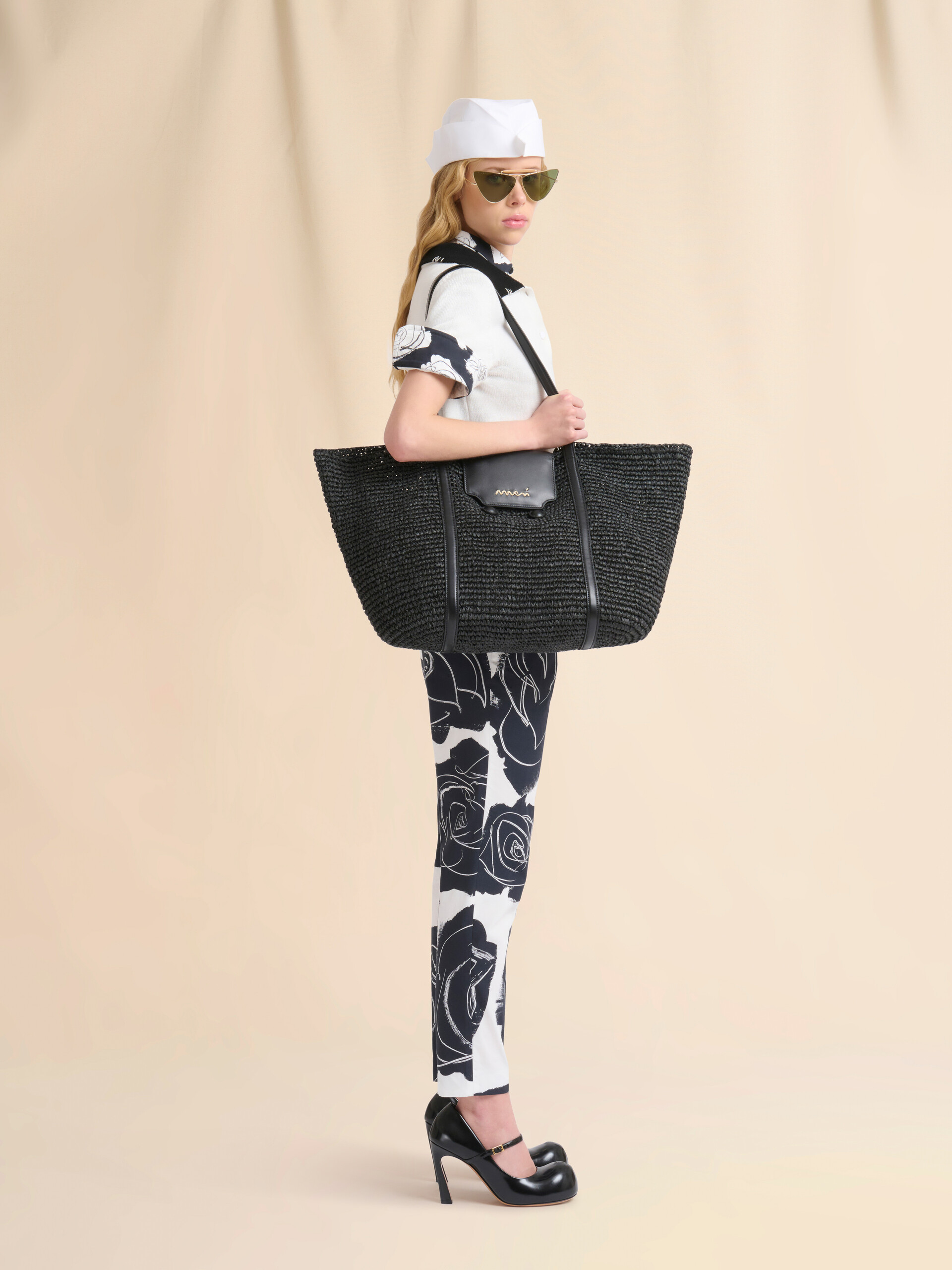 Medium black raffia-effect Trunkaroo beach bag - Shopping Bags - Image 2