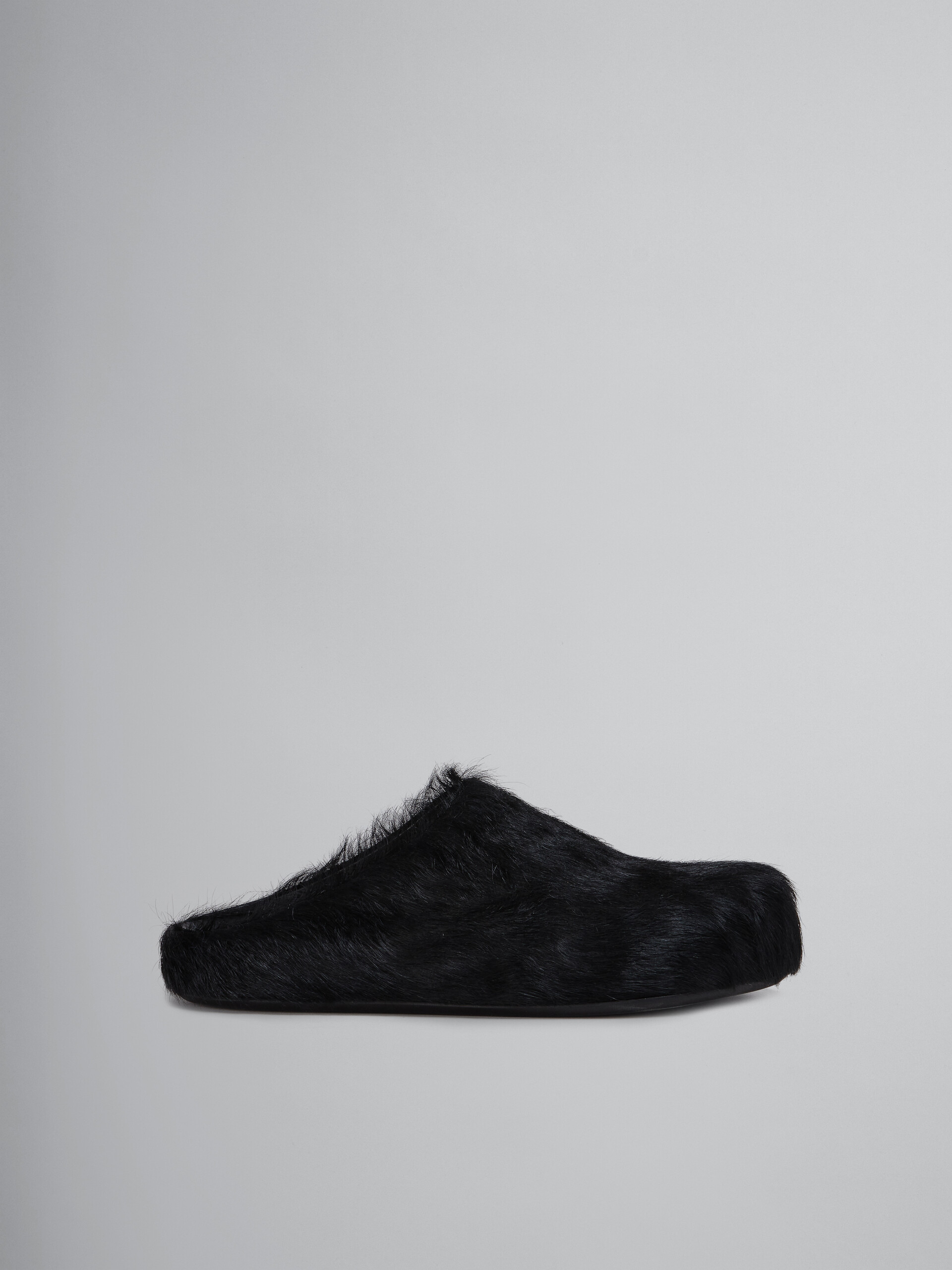 Black long-haired calfskin Fussbett sabot - Clogs - Image 1