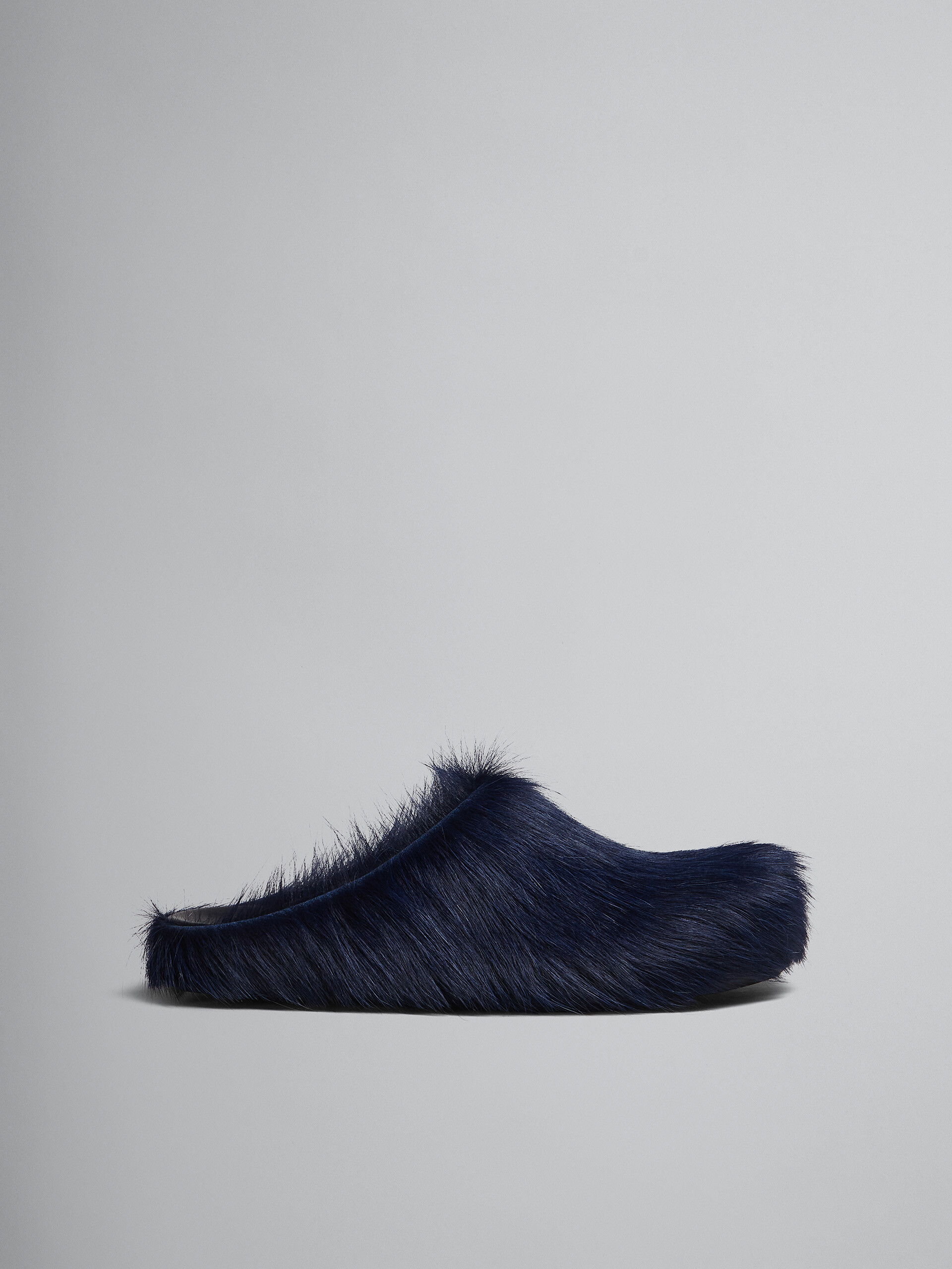 Blaue Fußbett-Sandale aus Kalbsfell - Holzschuhe - Image 1