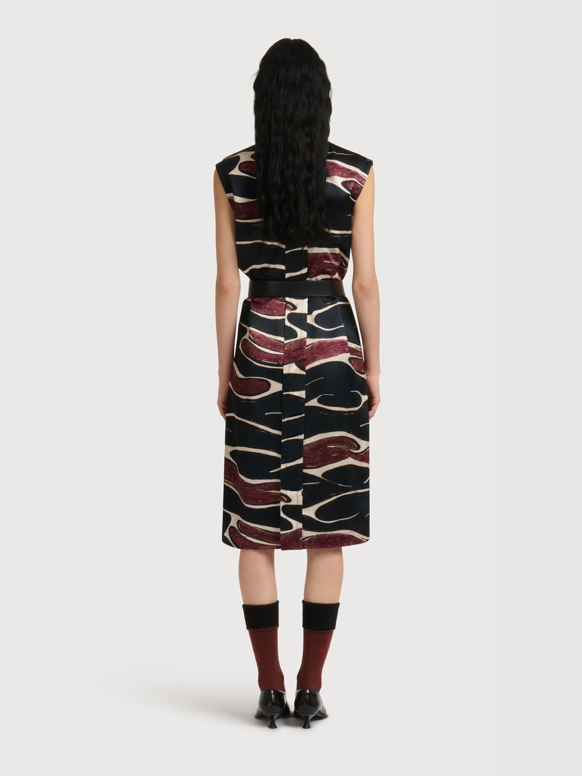 Black viscose dress with Crimson Flow print - Dresses - Image 4