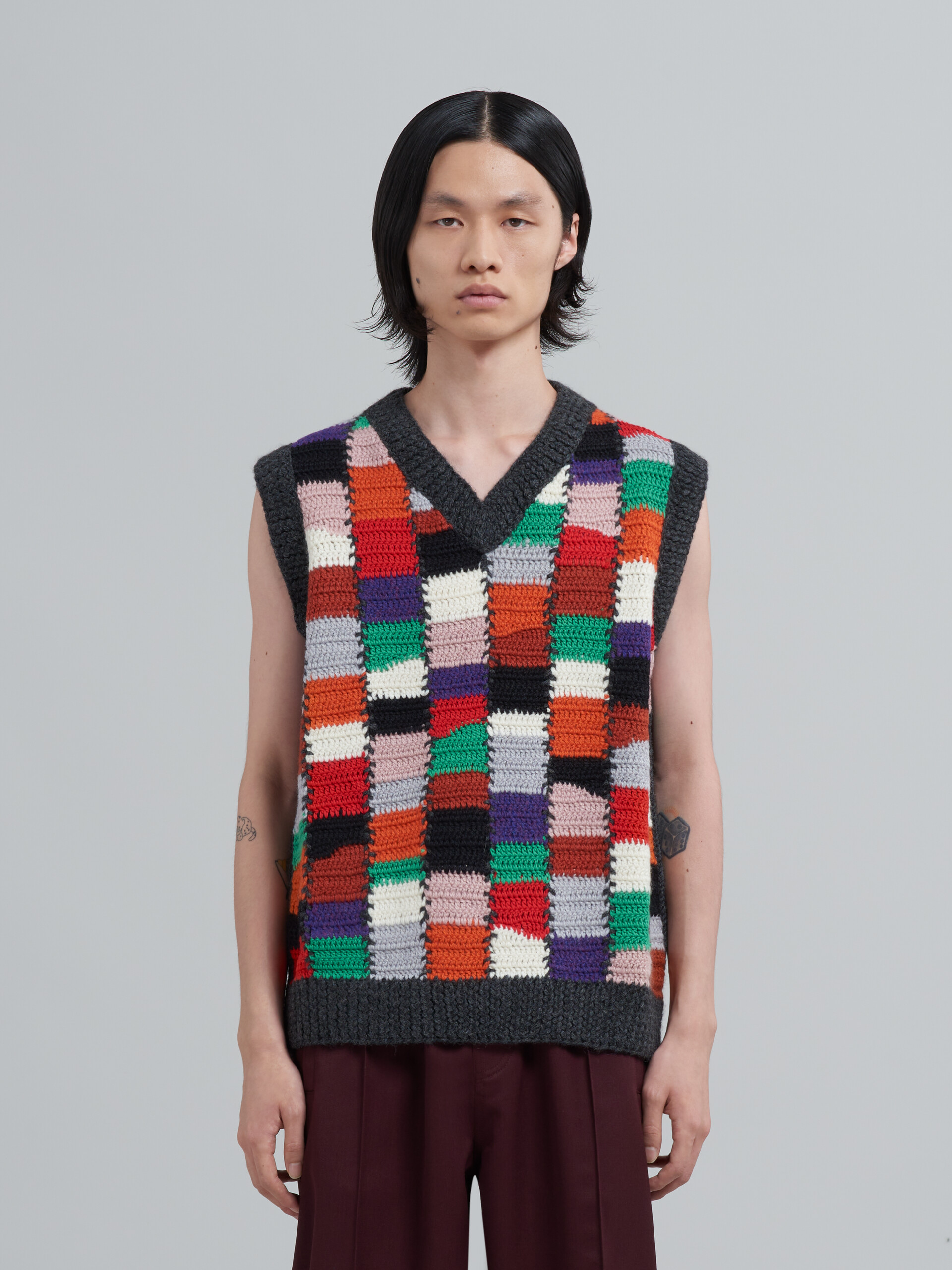 Gilet a V in lana e cotone crochet fatto a mano - Pullover - Image 2