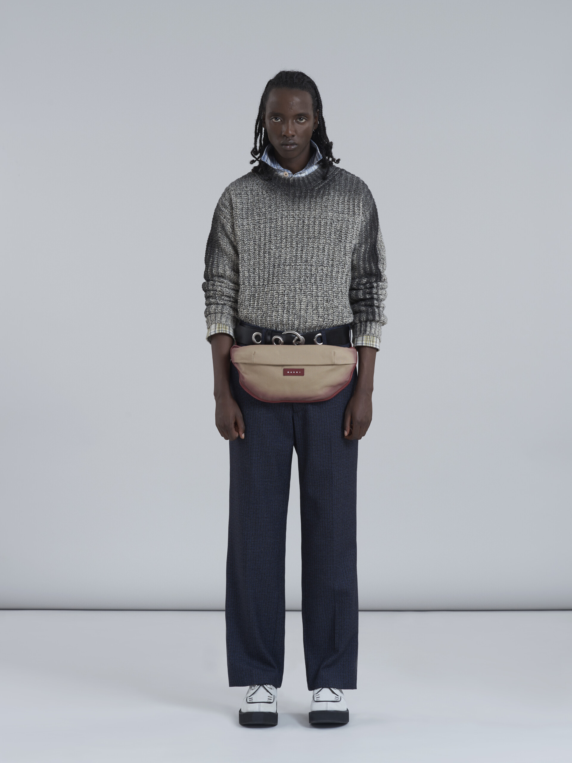 Cotton canvas belt bag with shoulder strap and contrast edges - Belt Bags - Image 2