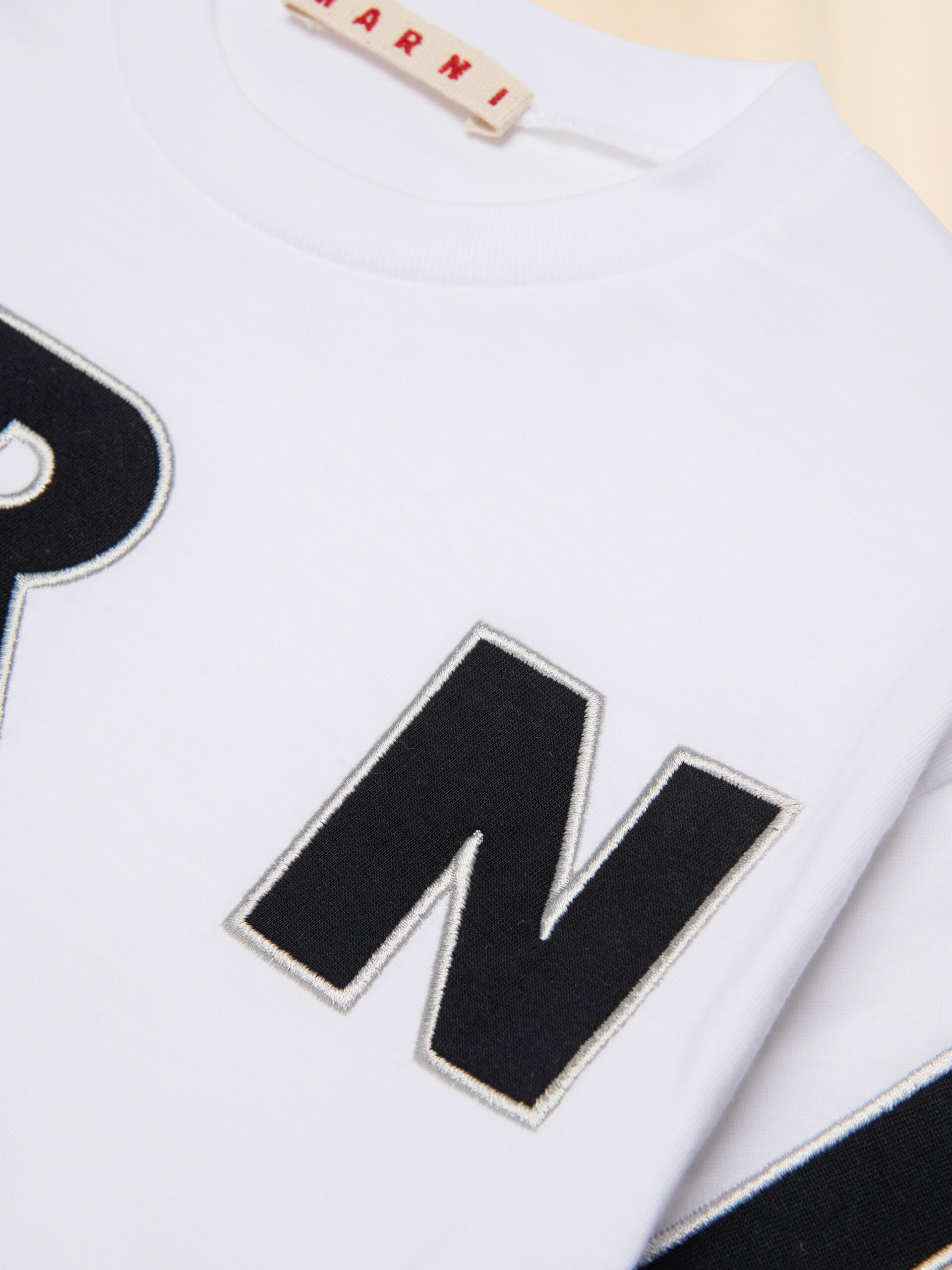 T-shirt in cotone beige con logo ricamato - T-shirt - Image 4