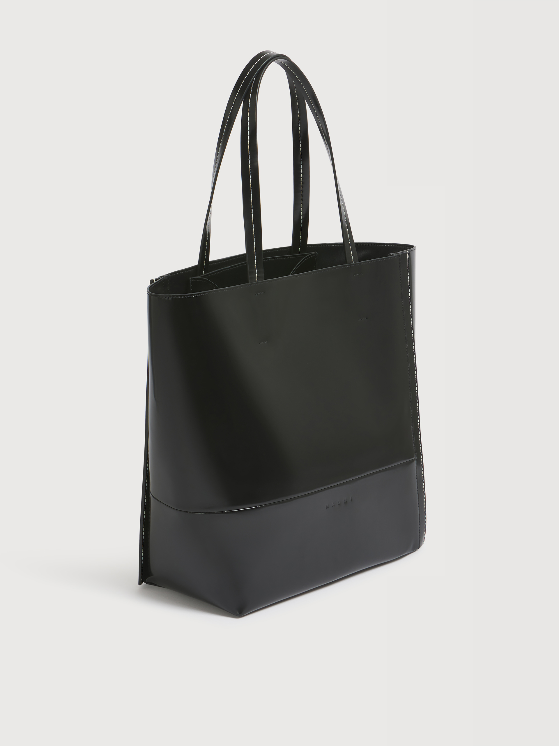 ブラックレザー ラージ Museo Edgeバッグ - ショッピングバッグ - Image 3