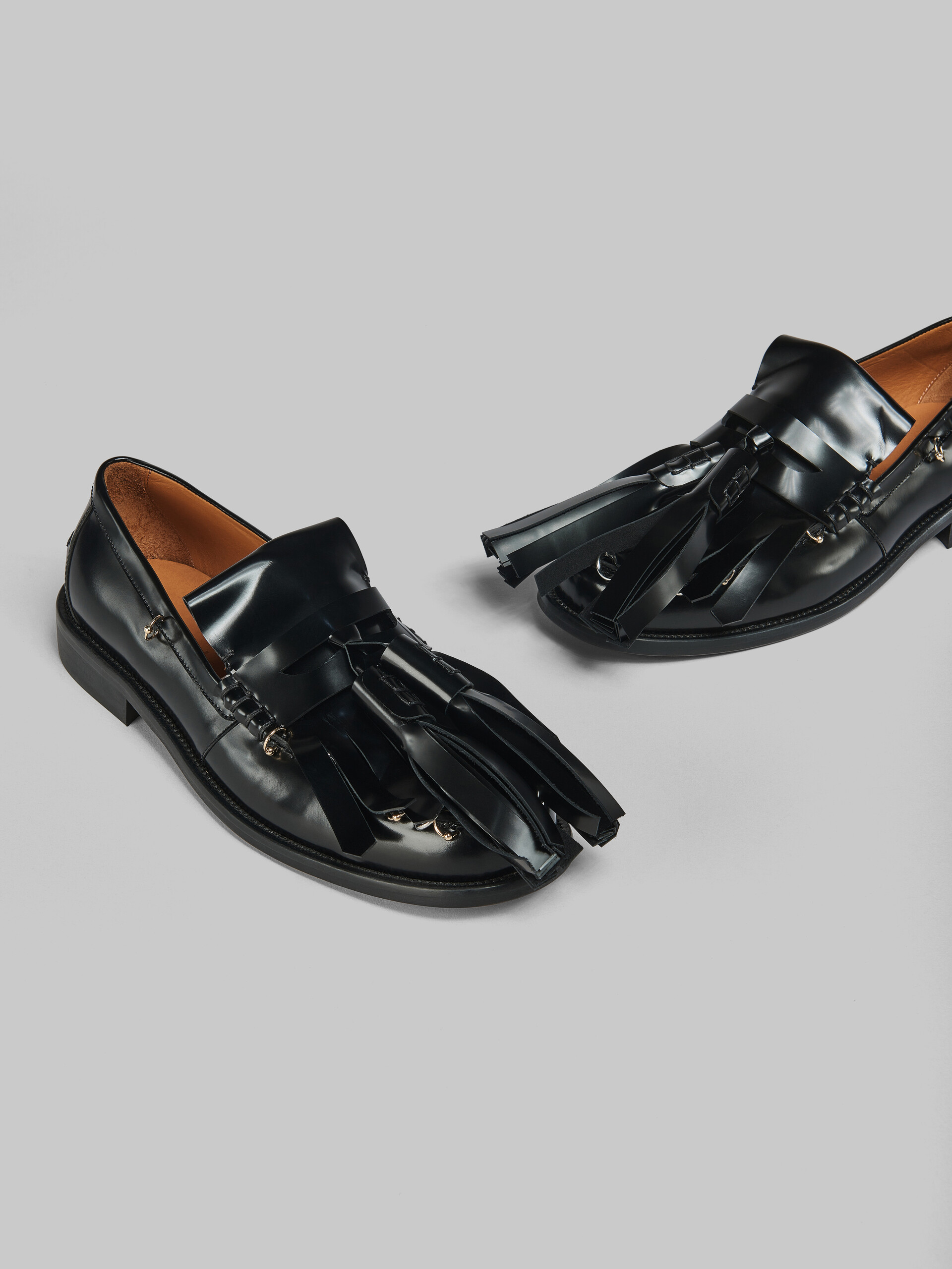 Black leather Bambi loafer with maxi tassels - Mocassin - Image 5