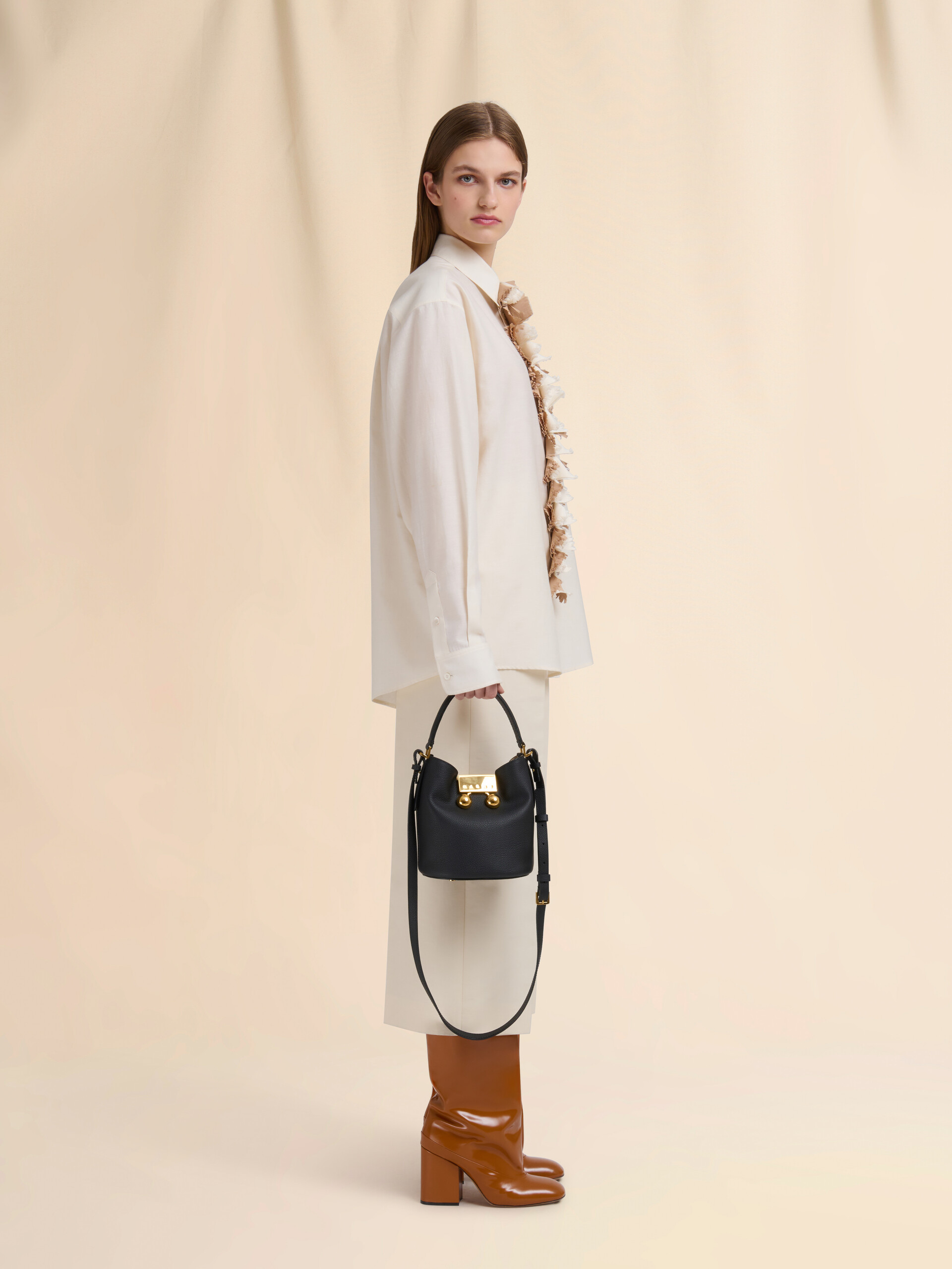 Bolso Trunkaroo de piel marrón - Bolsos de hombro - Image 2
