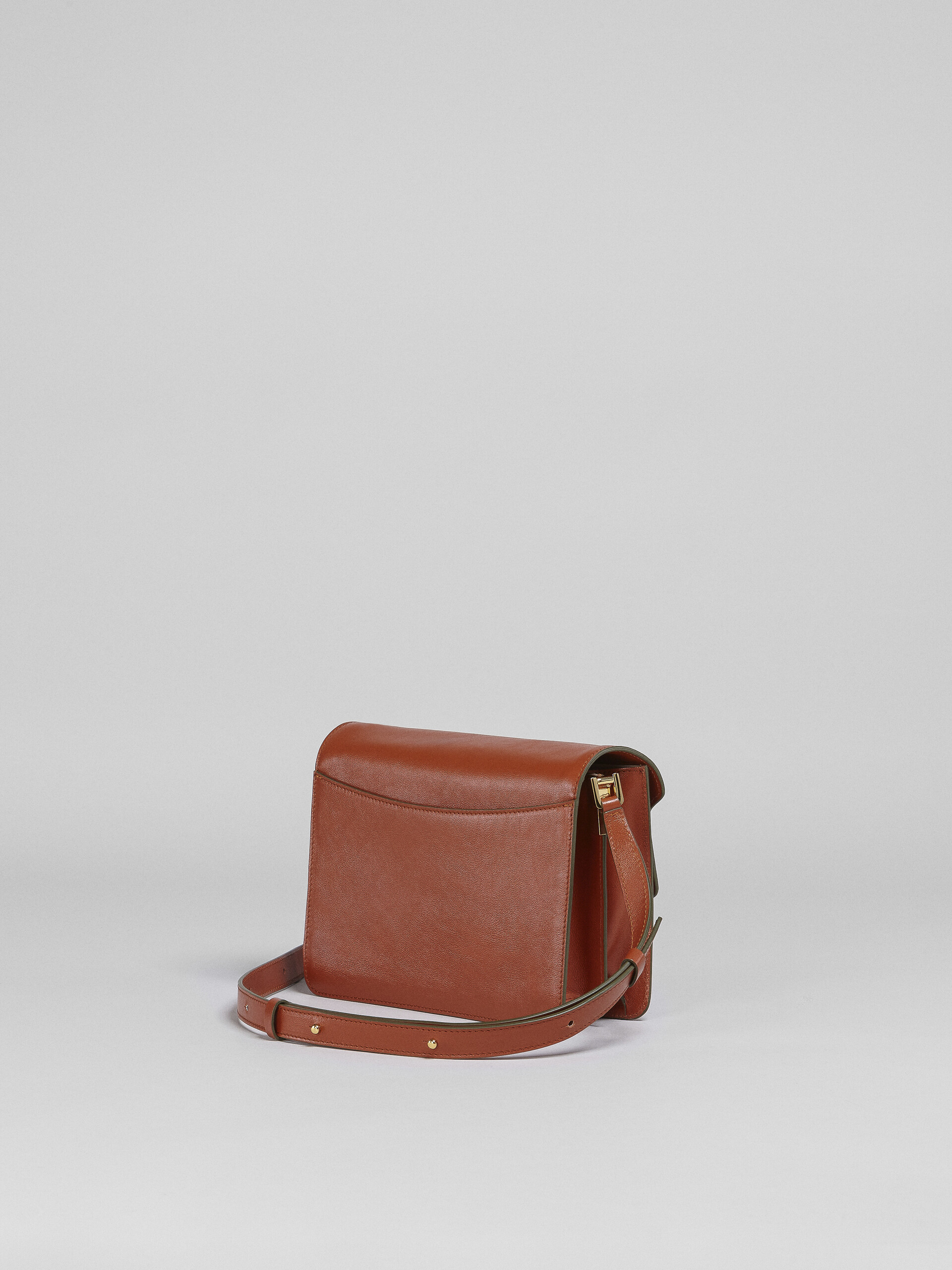 TRUNK SOFT bag media in pelle marrone - Borse a spalla - Image 3