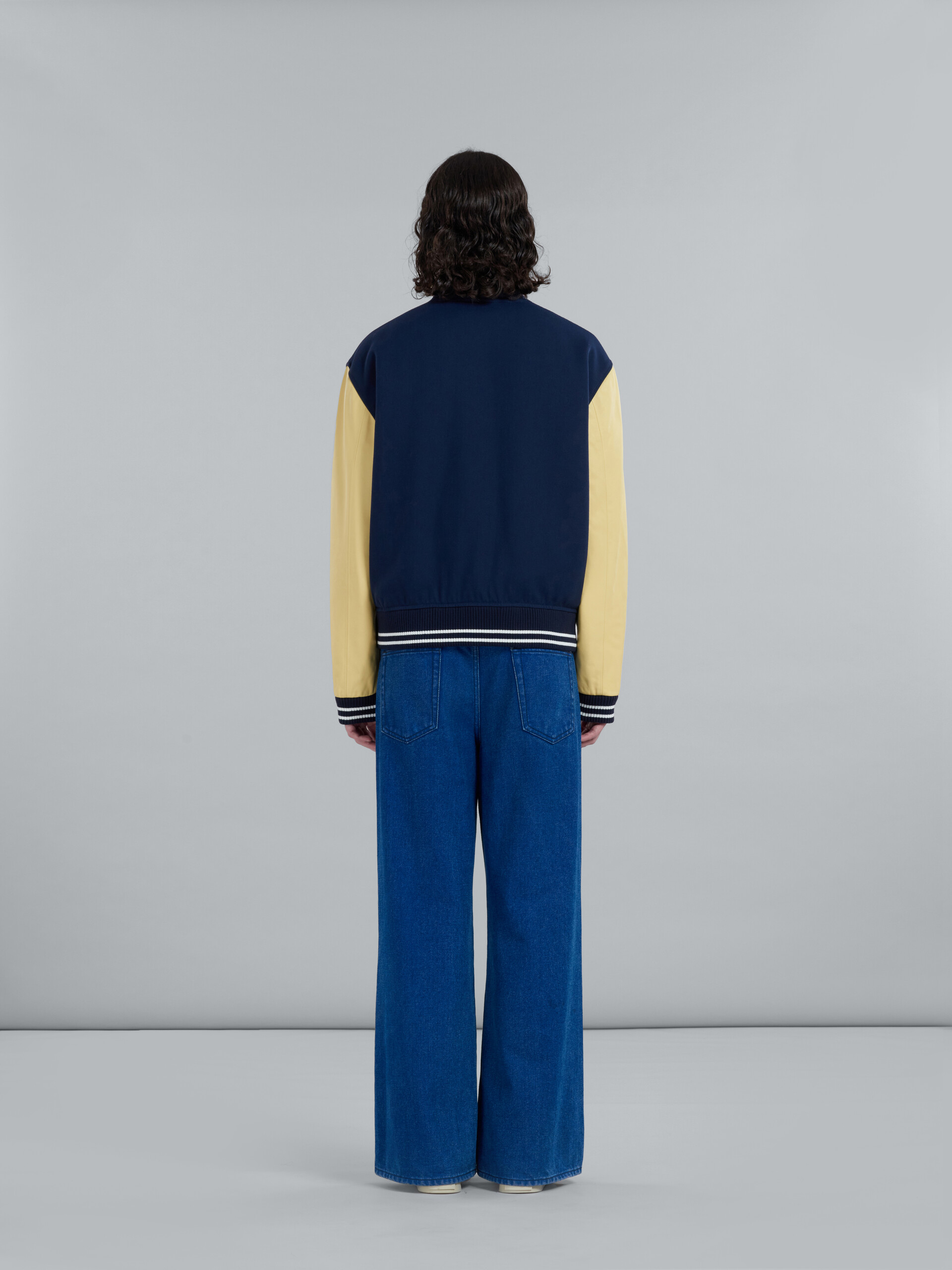 Blaue Collegejacke aus Wolle mit Lederärmeln - Jacken - Image 3