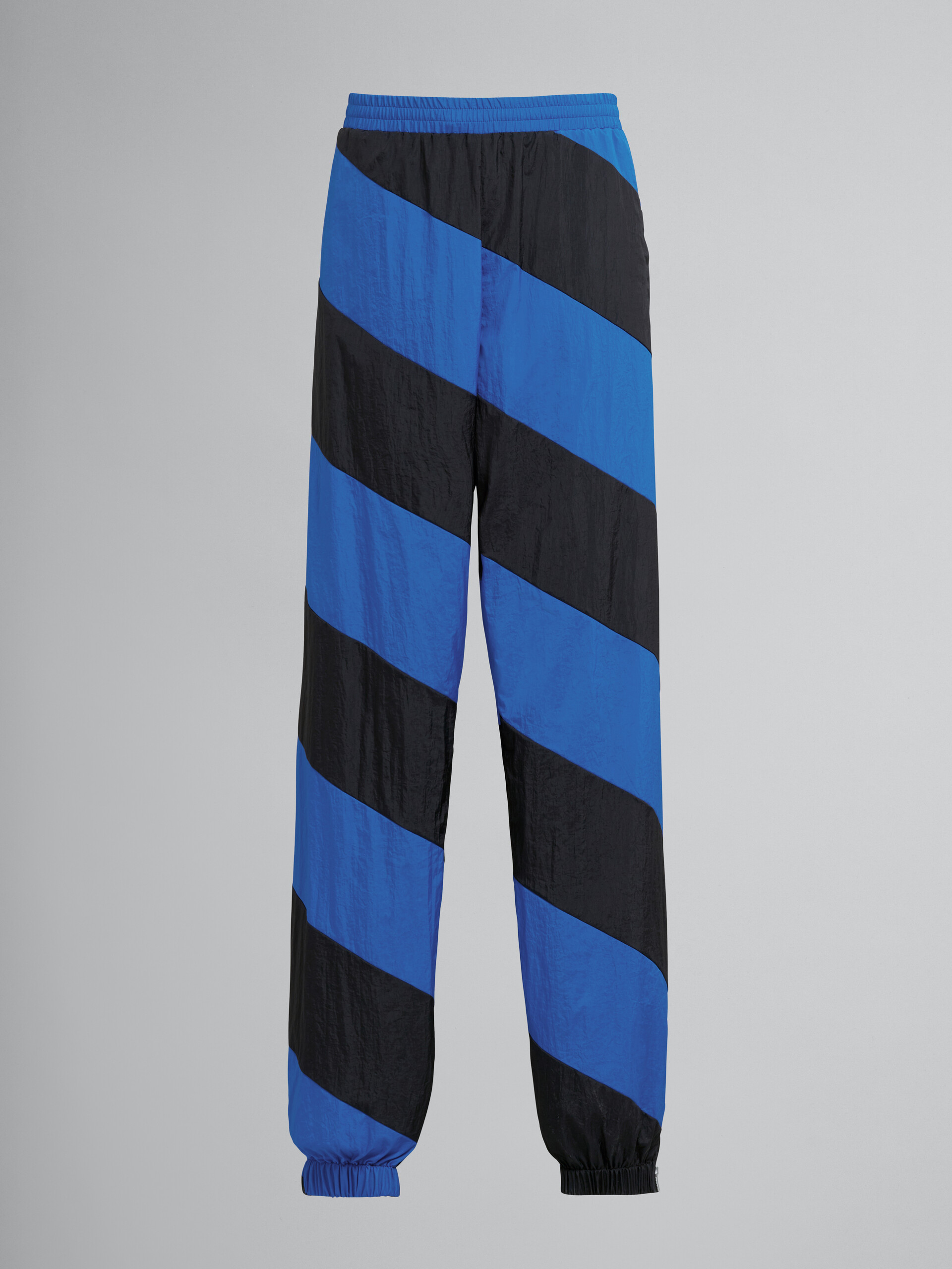 Leichte Hose aus zerknittertem Nylon - Hosen - Image 1