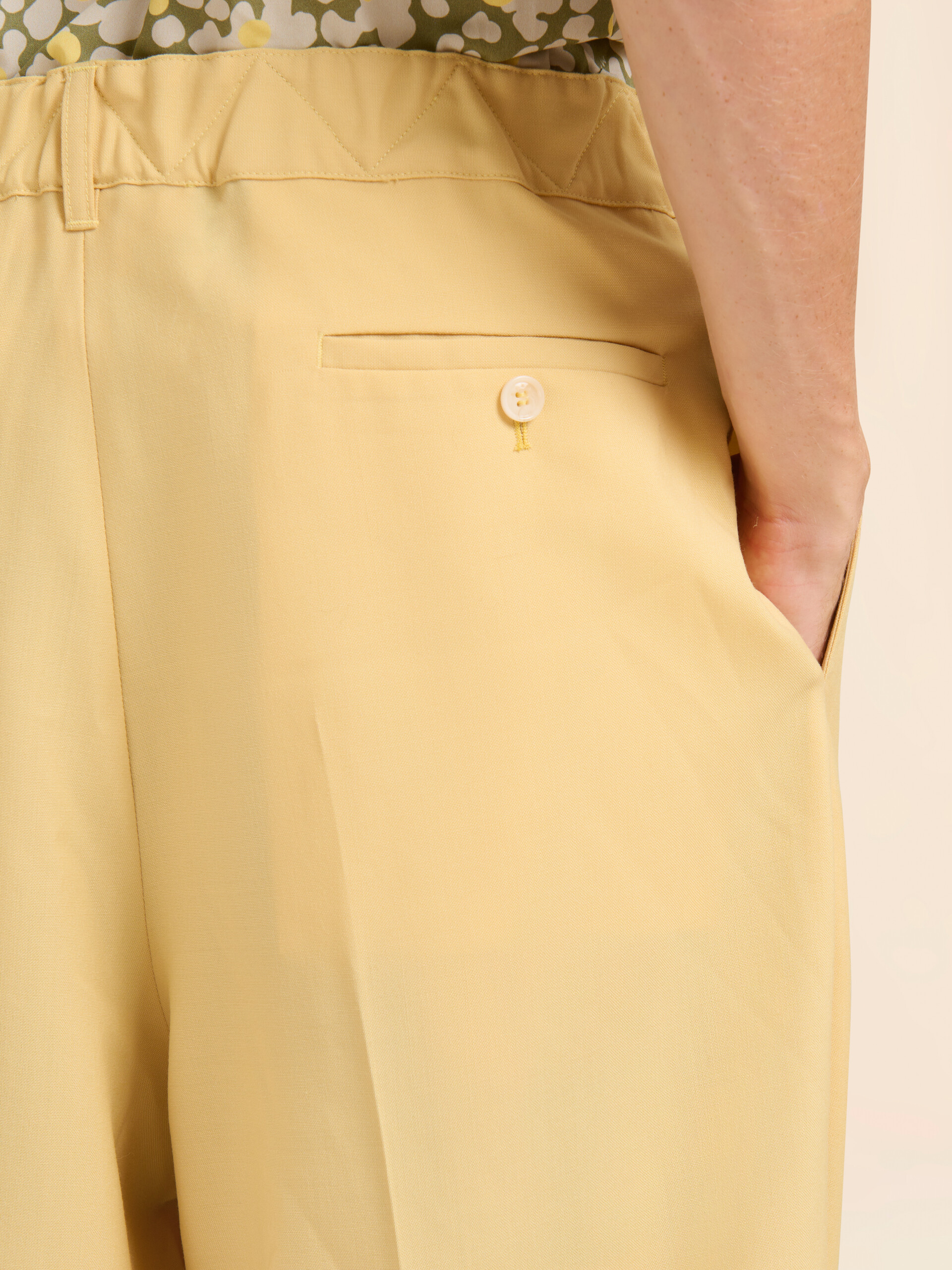 Yellow tropical wool pleated trousers - Pants - Image 4