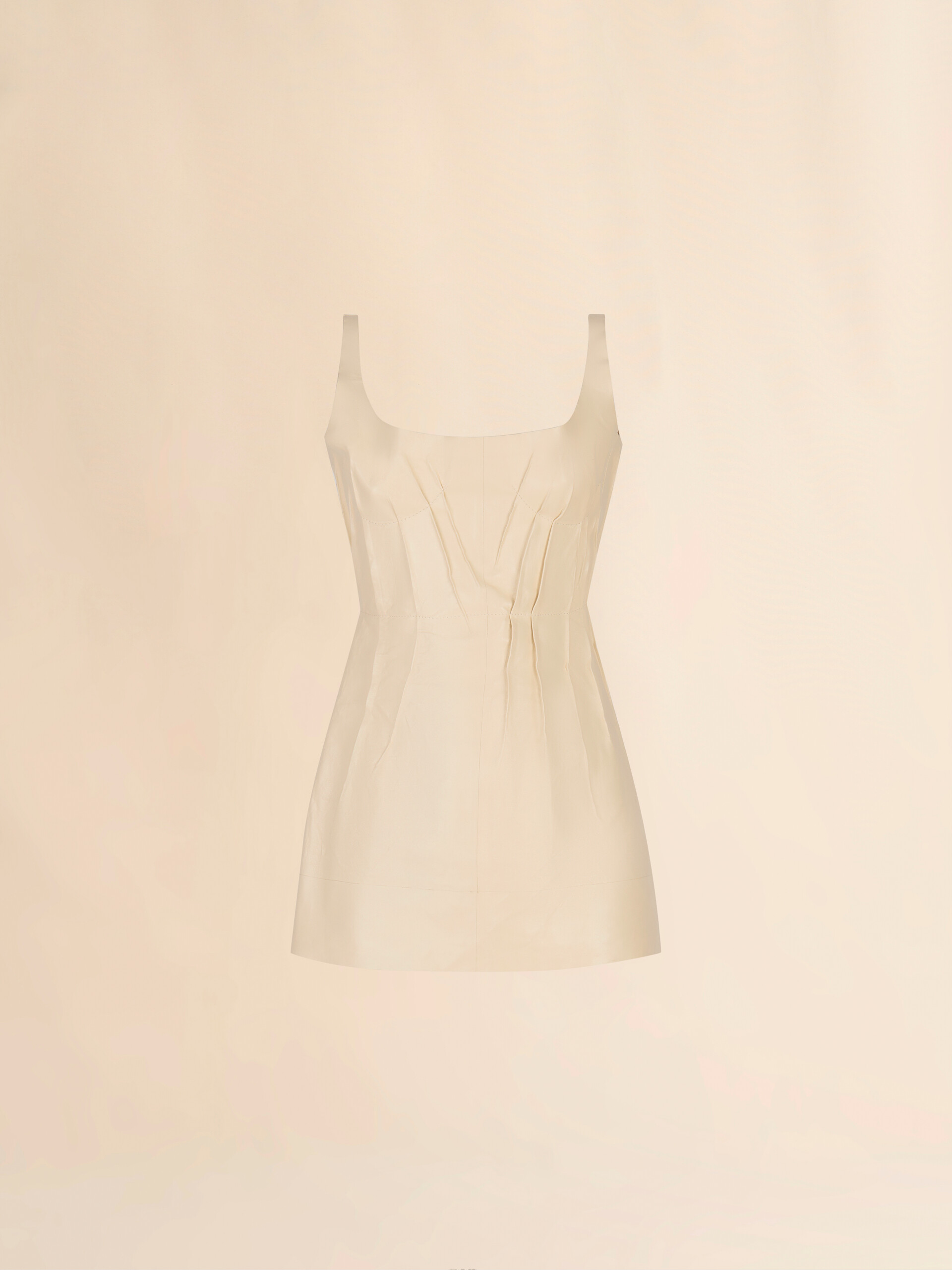 Cremefarbenes Minikleid aus Nappa mit Abnähern - Kleider - Image 1