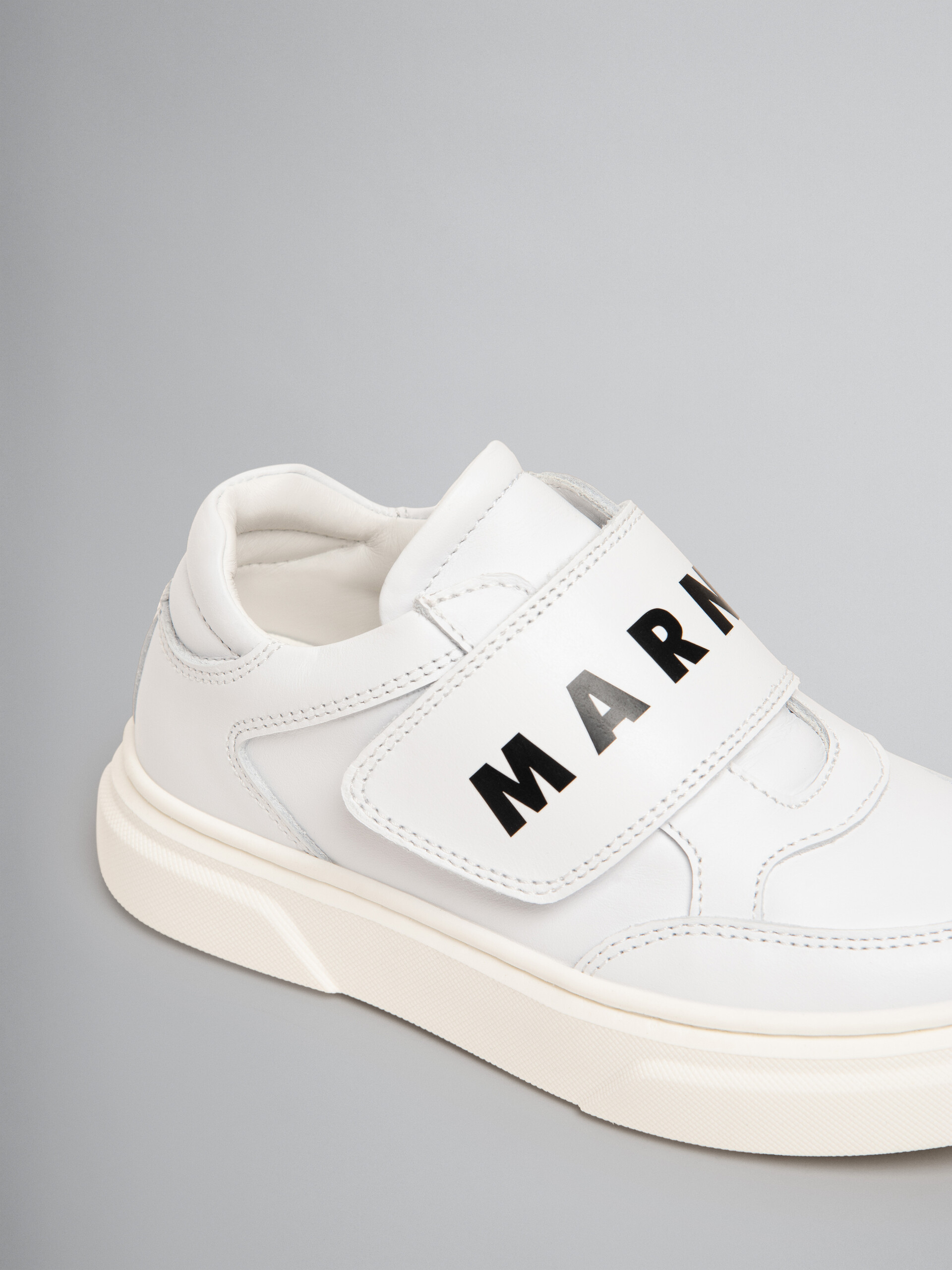 White leather sneaker with maxi strap - Other accessories - Image 4