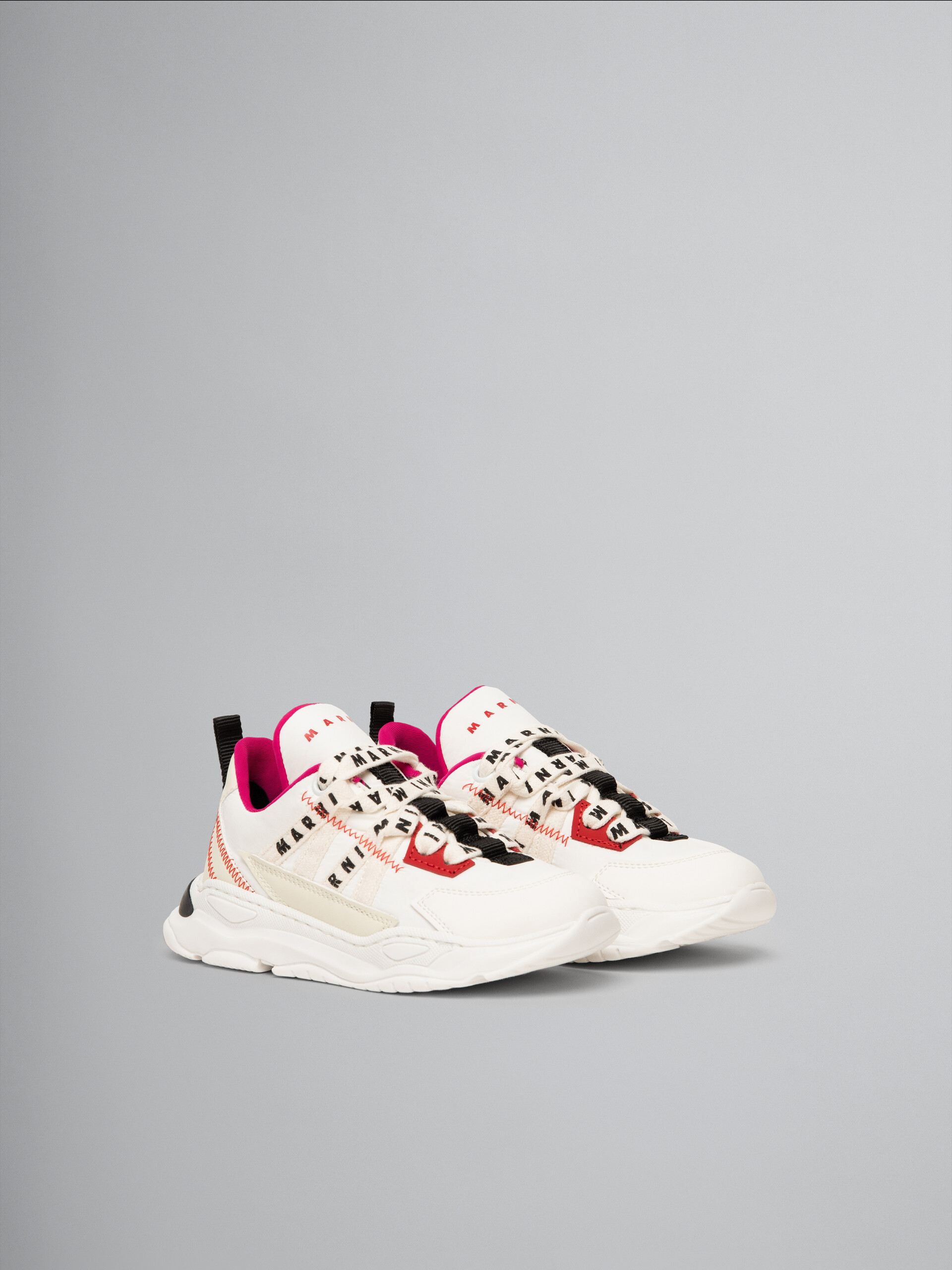 White sneaker with logo laces - kids - Image 2