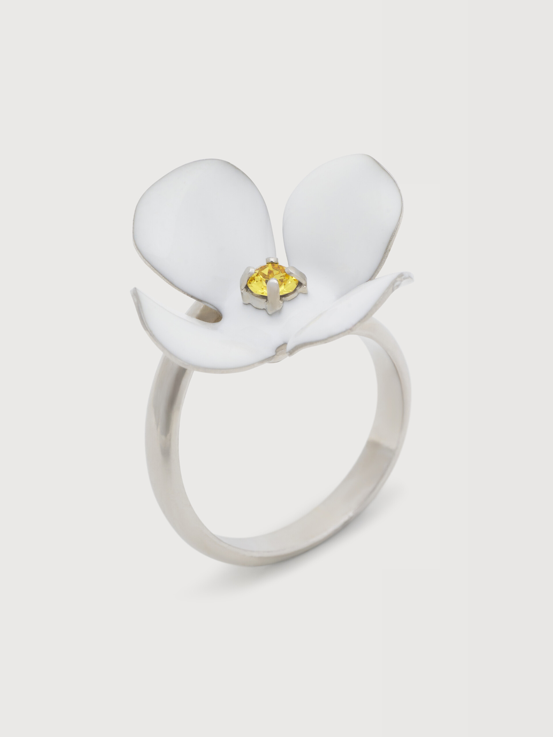 White enamel daisy ring - Rings - Image 4