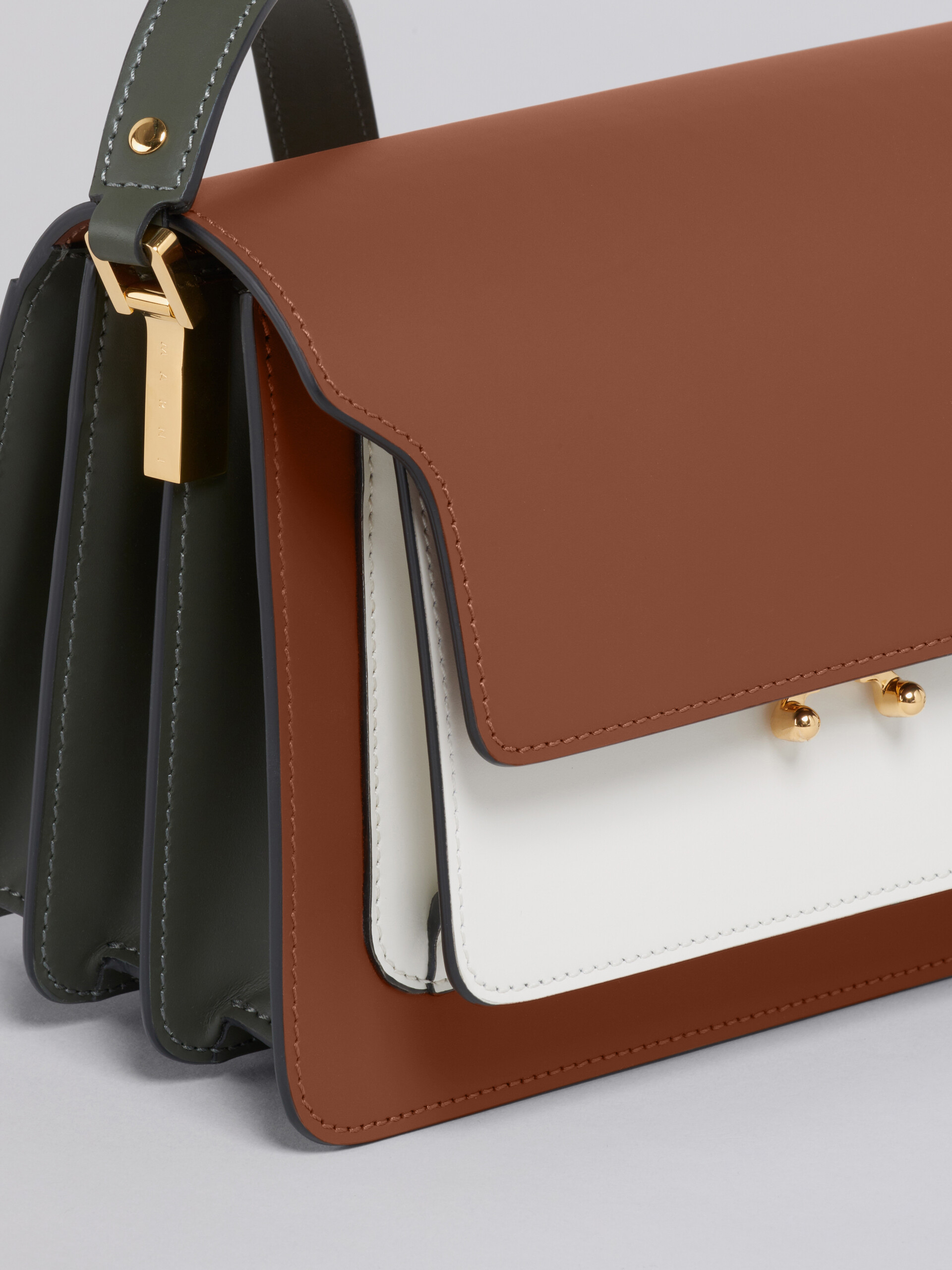 TRUNK media bag in brown white and green leather - Shoulder Bag - Image 4
