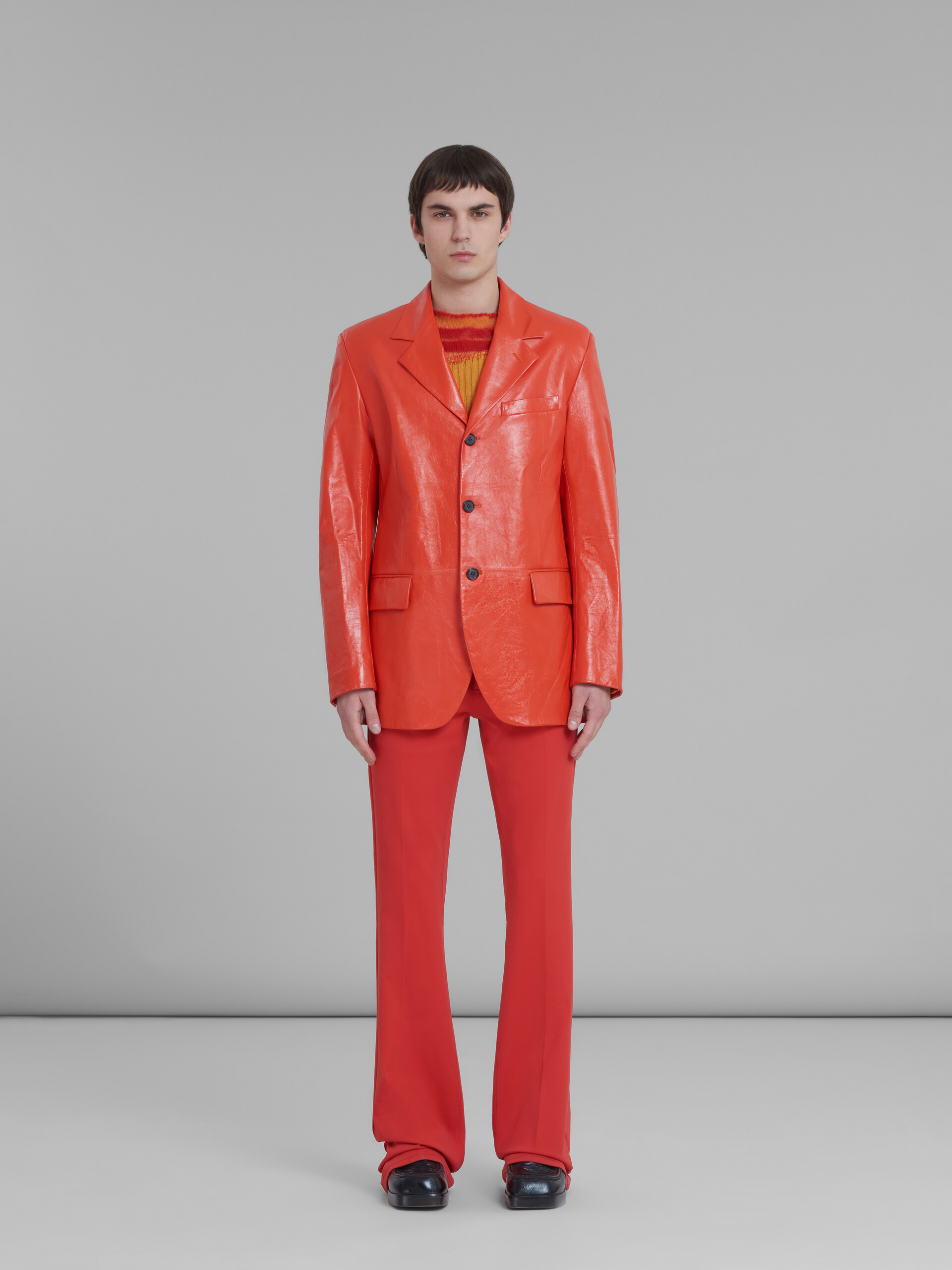 Roter einreihiger Blazer aus ultraleichtem Naplak-Leder - Jacken - Image 2