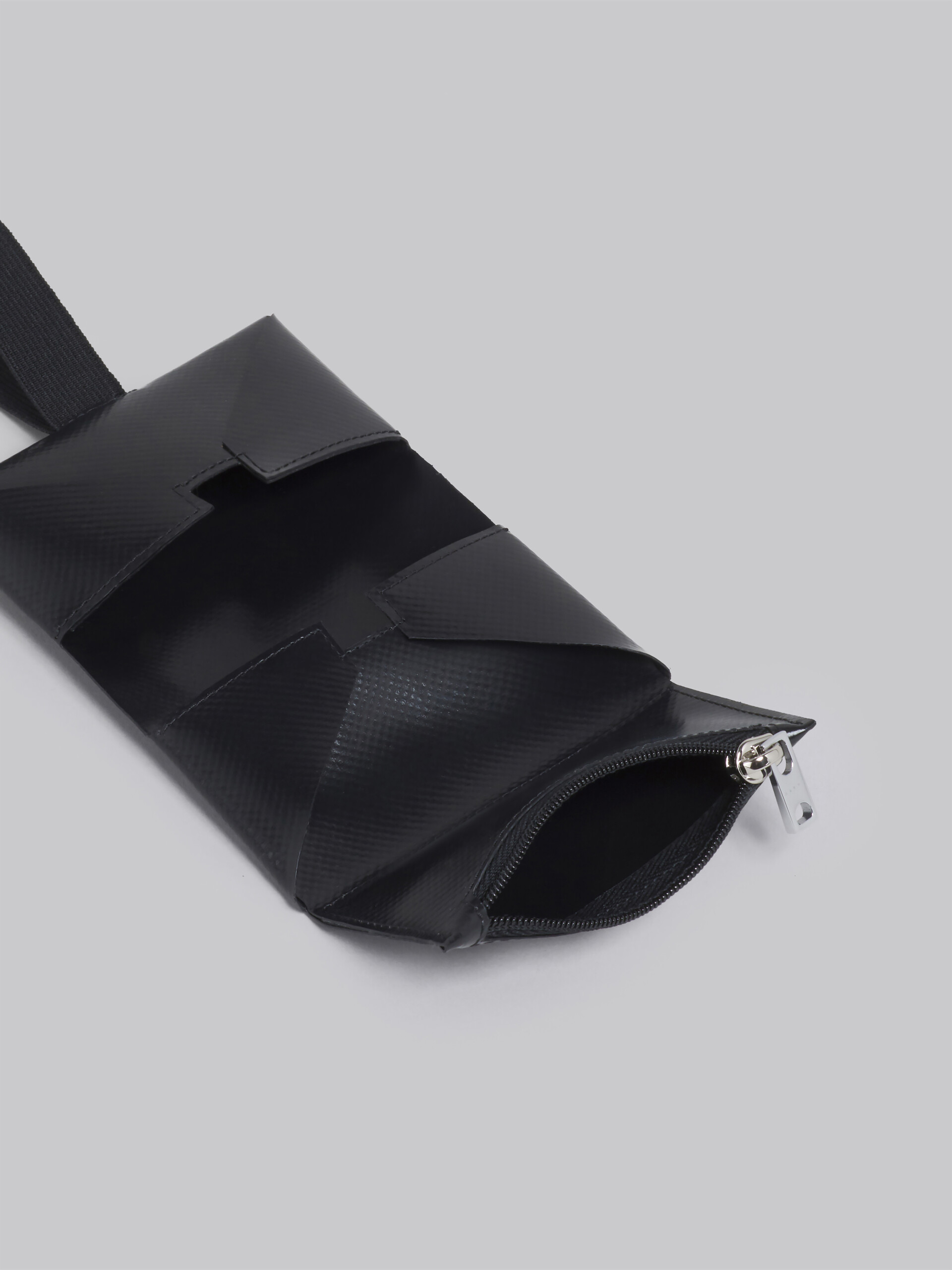 Portafoglio in PVC con costruzione origami nero - Portafogli - Image 2