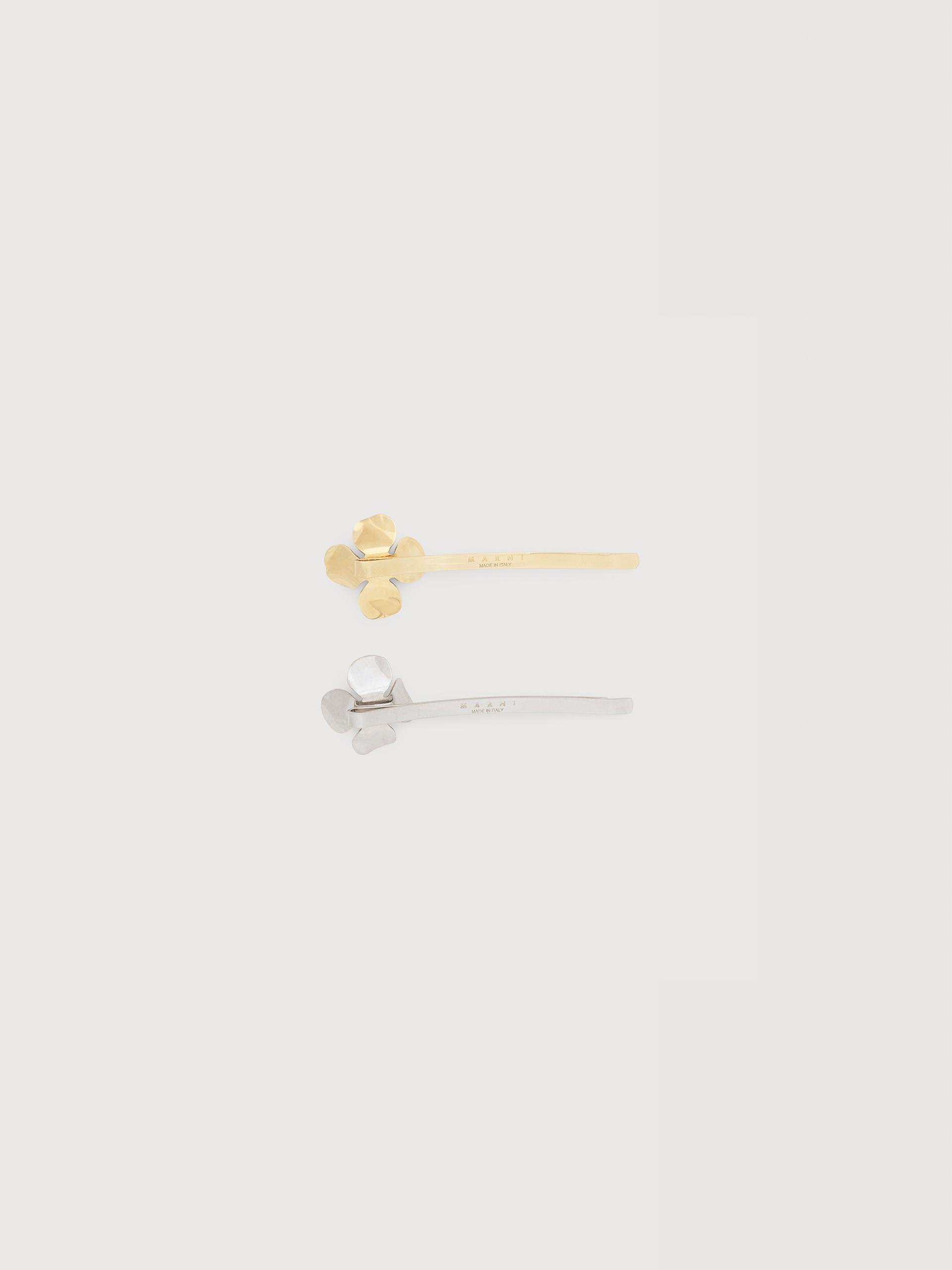 Set of 2 enamel flower hair clips - Other accessories - Image 2