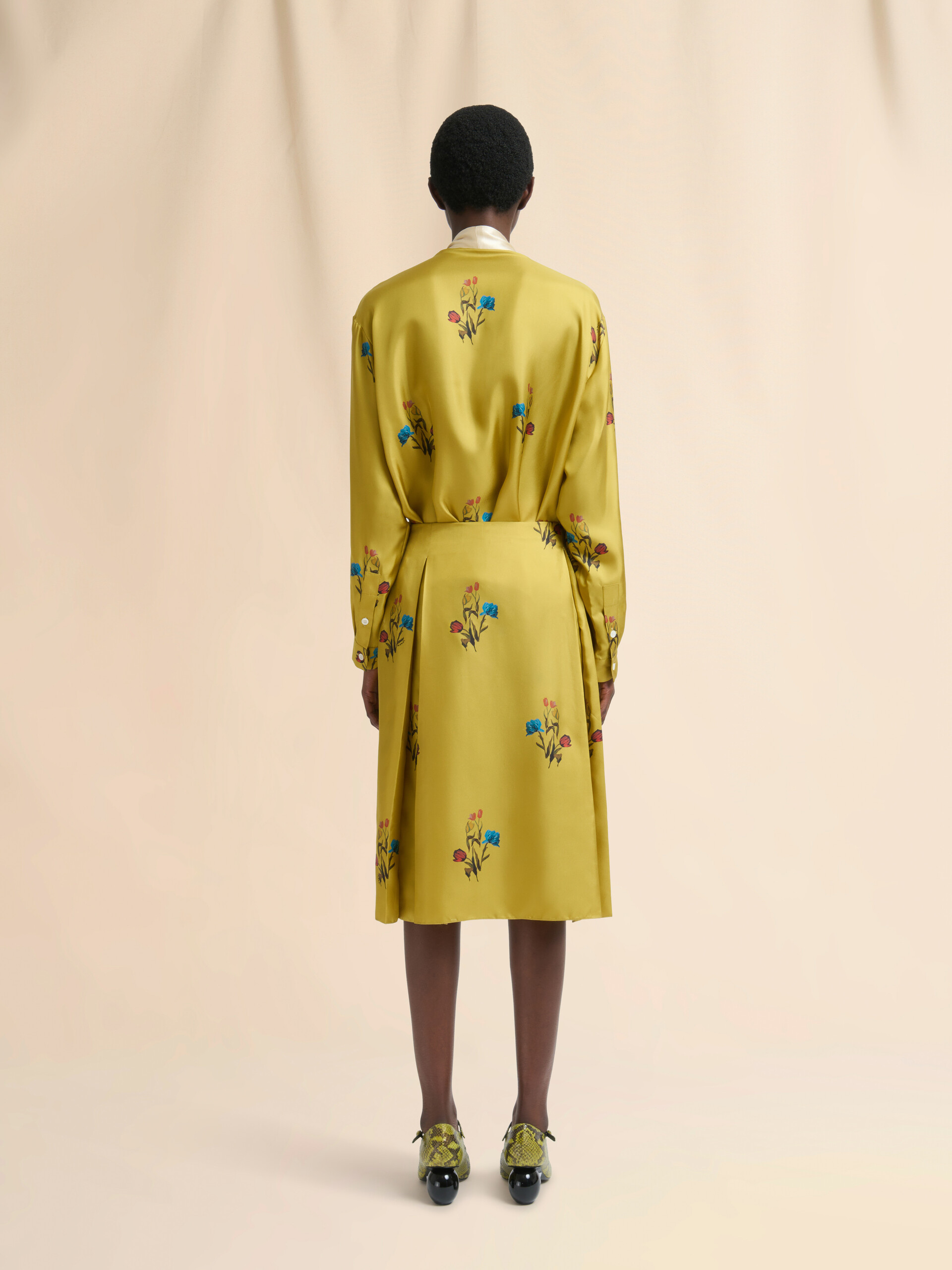 Yellow silk twill skirt with tulip print - Skirts - Image 3