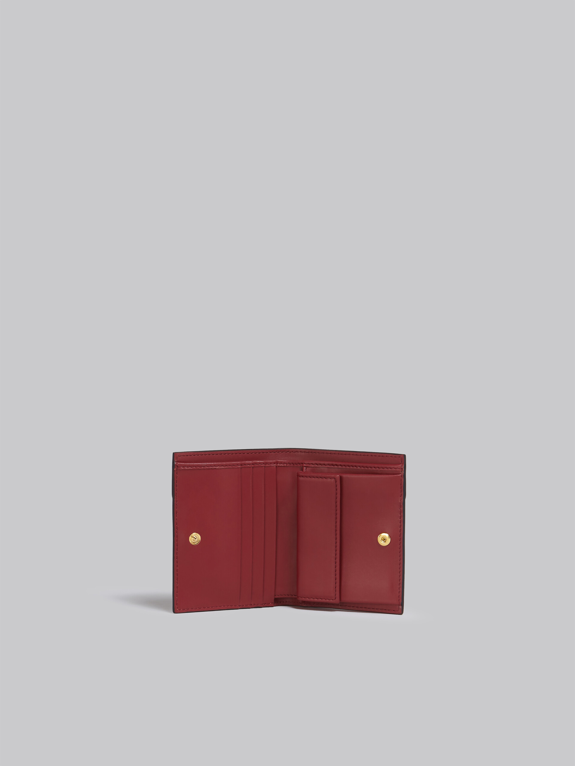 Faltbrieftasche aus braun-pinkem und burgunderrotem Saffianleder - Brieftaschen - Image 2