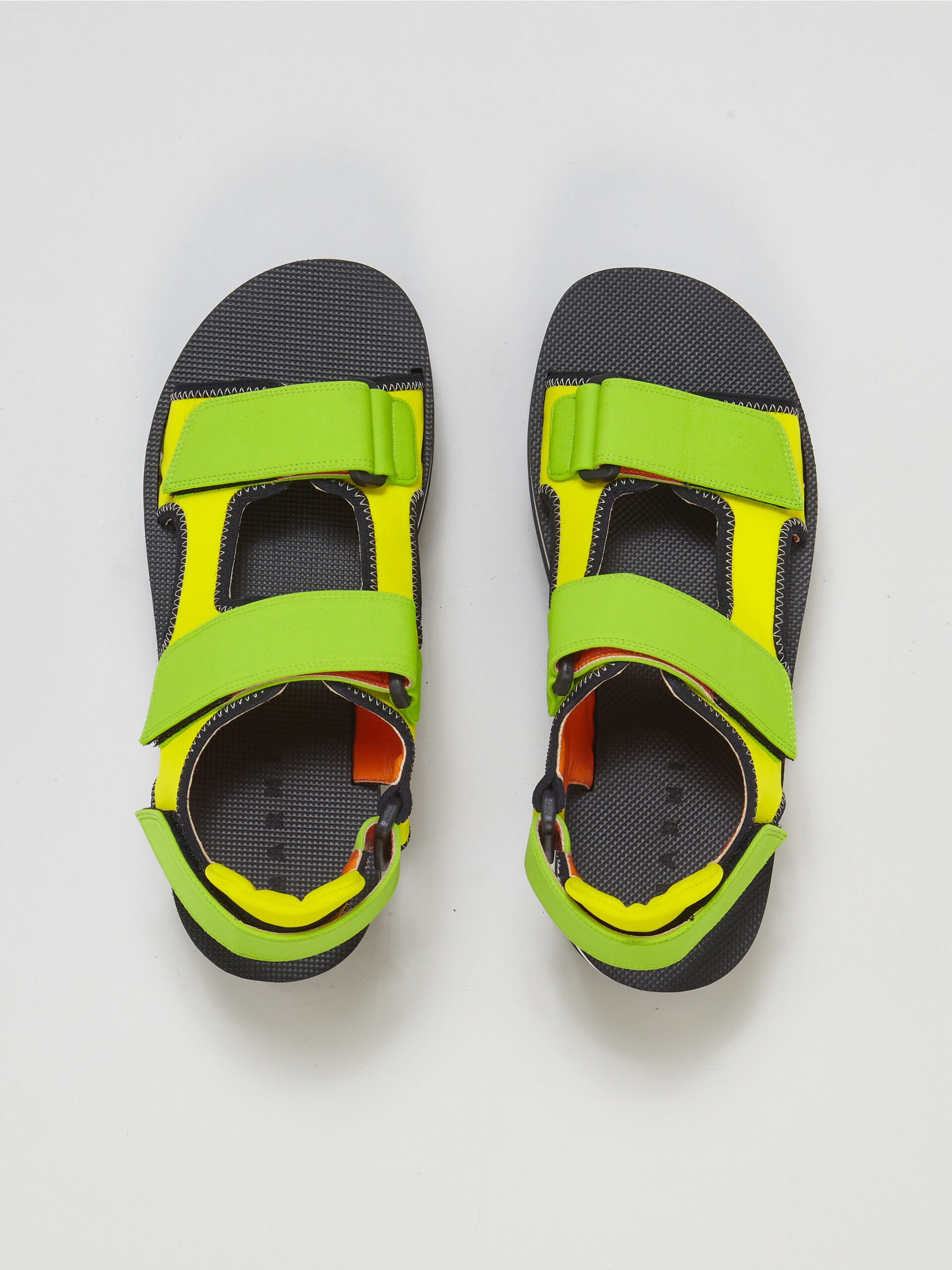 Sandalia de tejido técnico amarillo y verde - Sandalias - Image 4