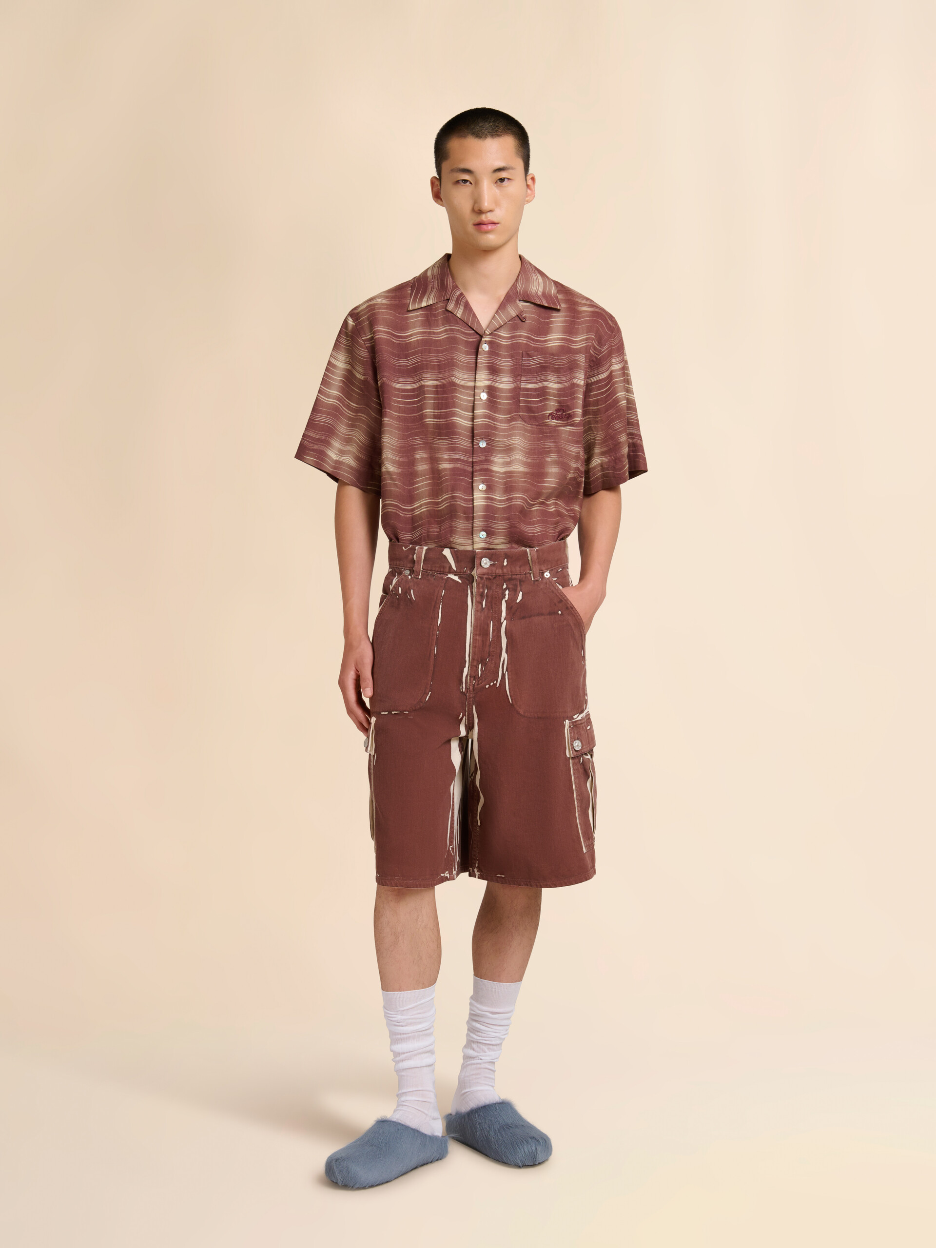 Brown screen-printed denim cargo shorts - Pants - Image 2
