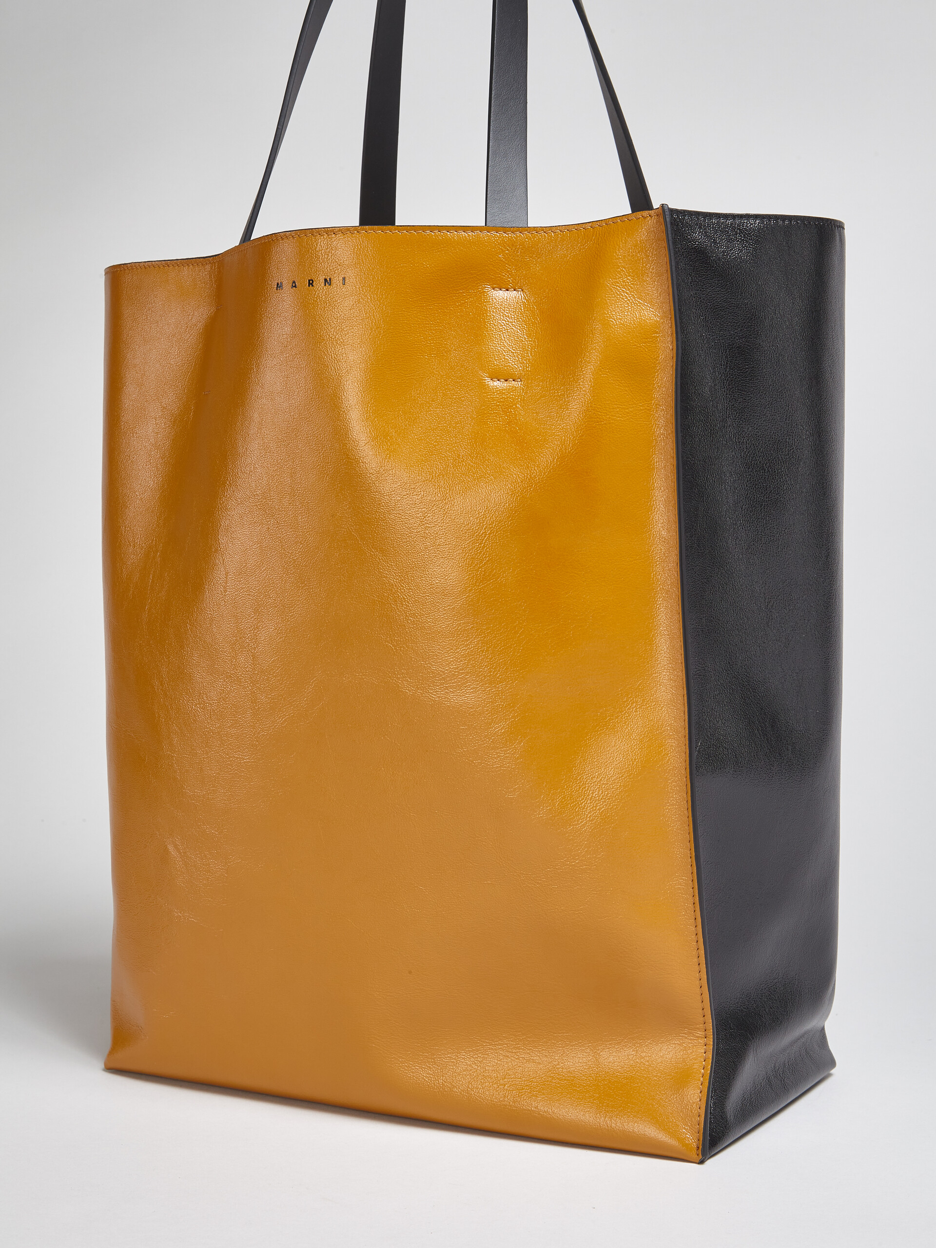 MUSEO SOFT bag in shiny brown and black leather - Shopping Bags - Image 4