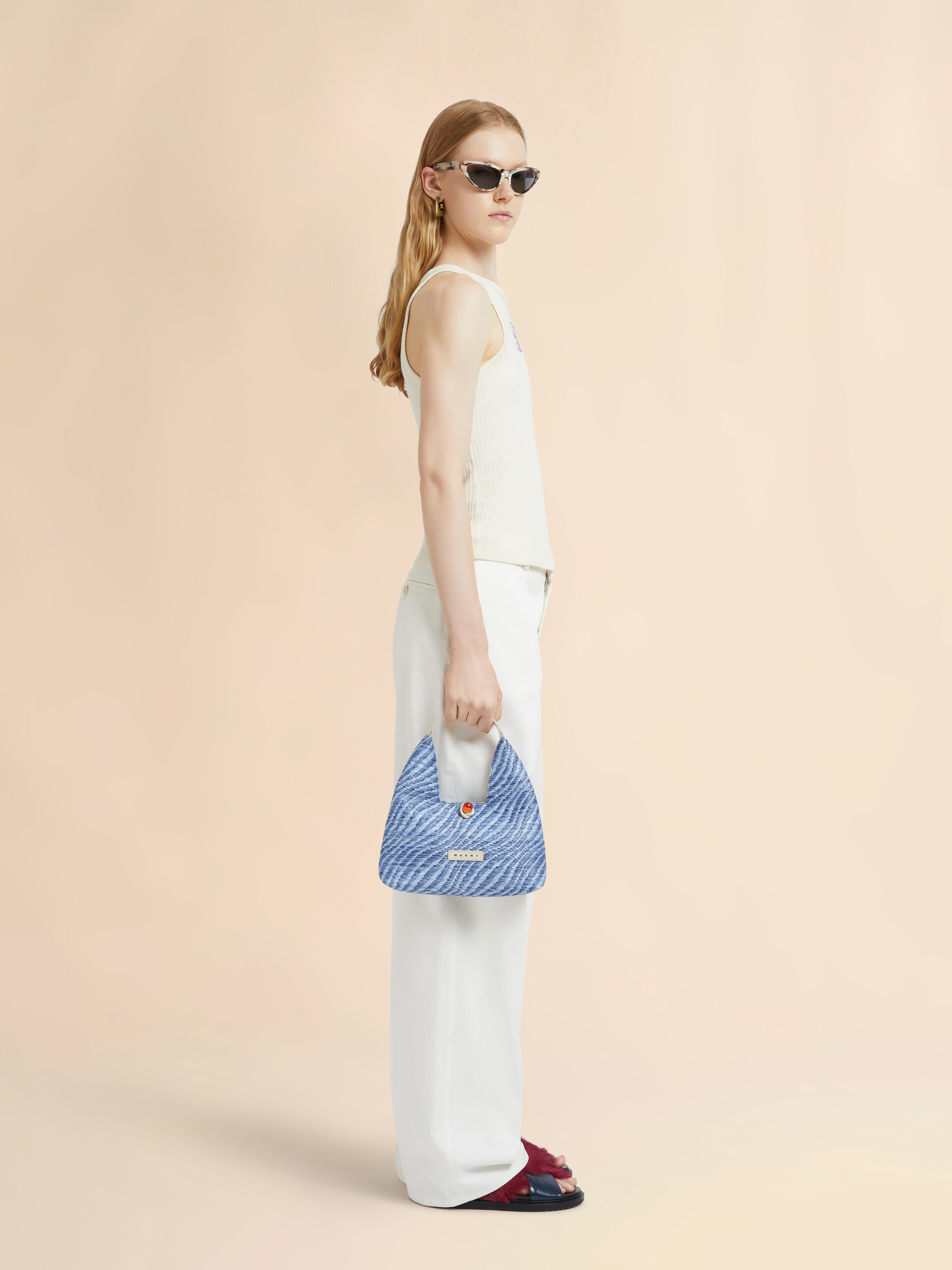 ブラック 波模様のラフィアエフェクト Trapeze ミニトップハンドルバッグ - ハンドバッグ - Image 2