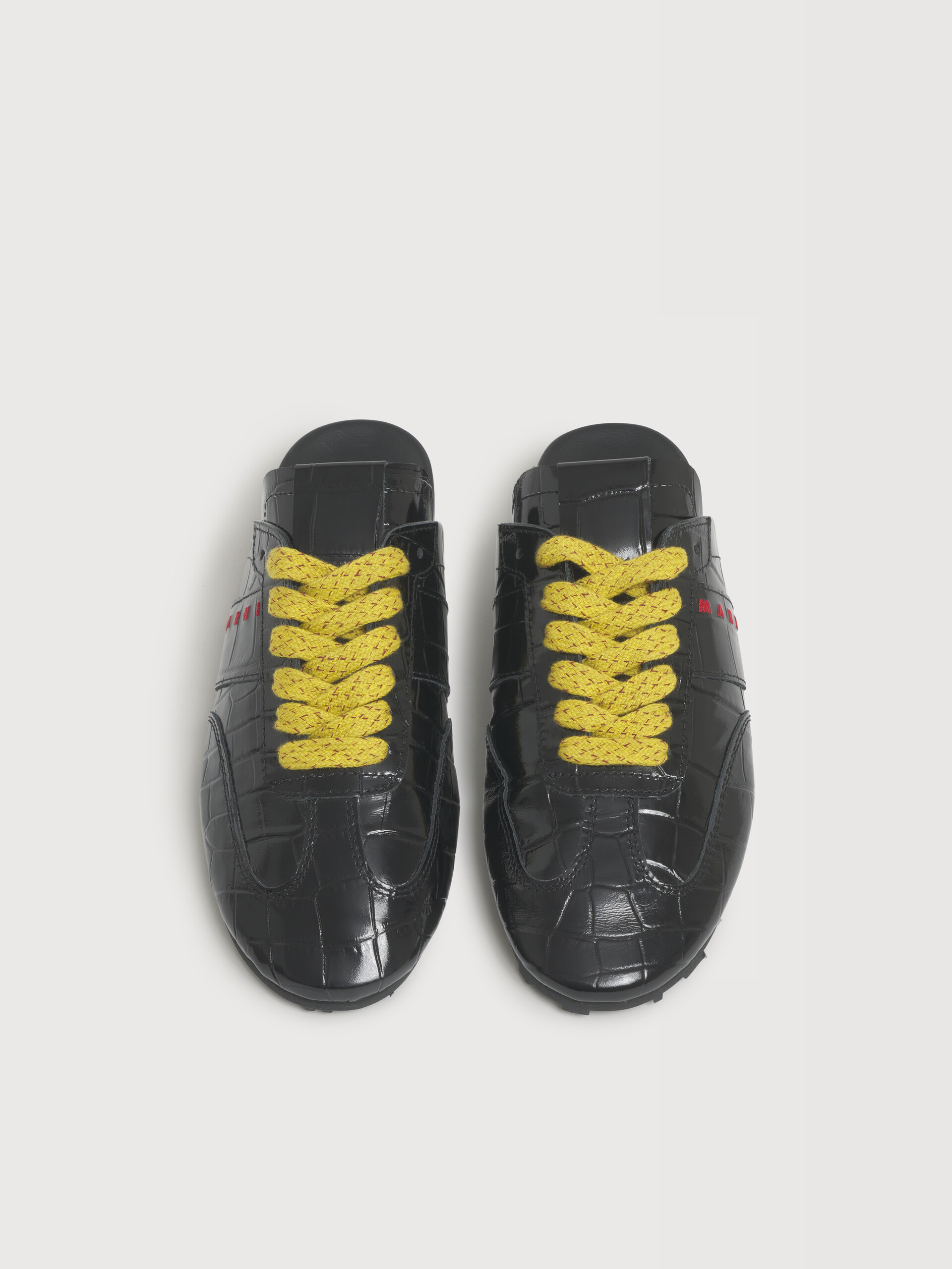 Sabot Softy Soccer aus braunem Leder mit Krokodilpr&auml;gung - Sneakers - Image 4