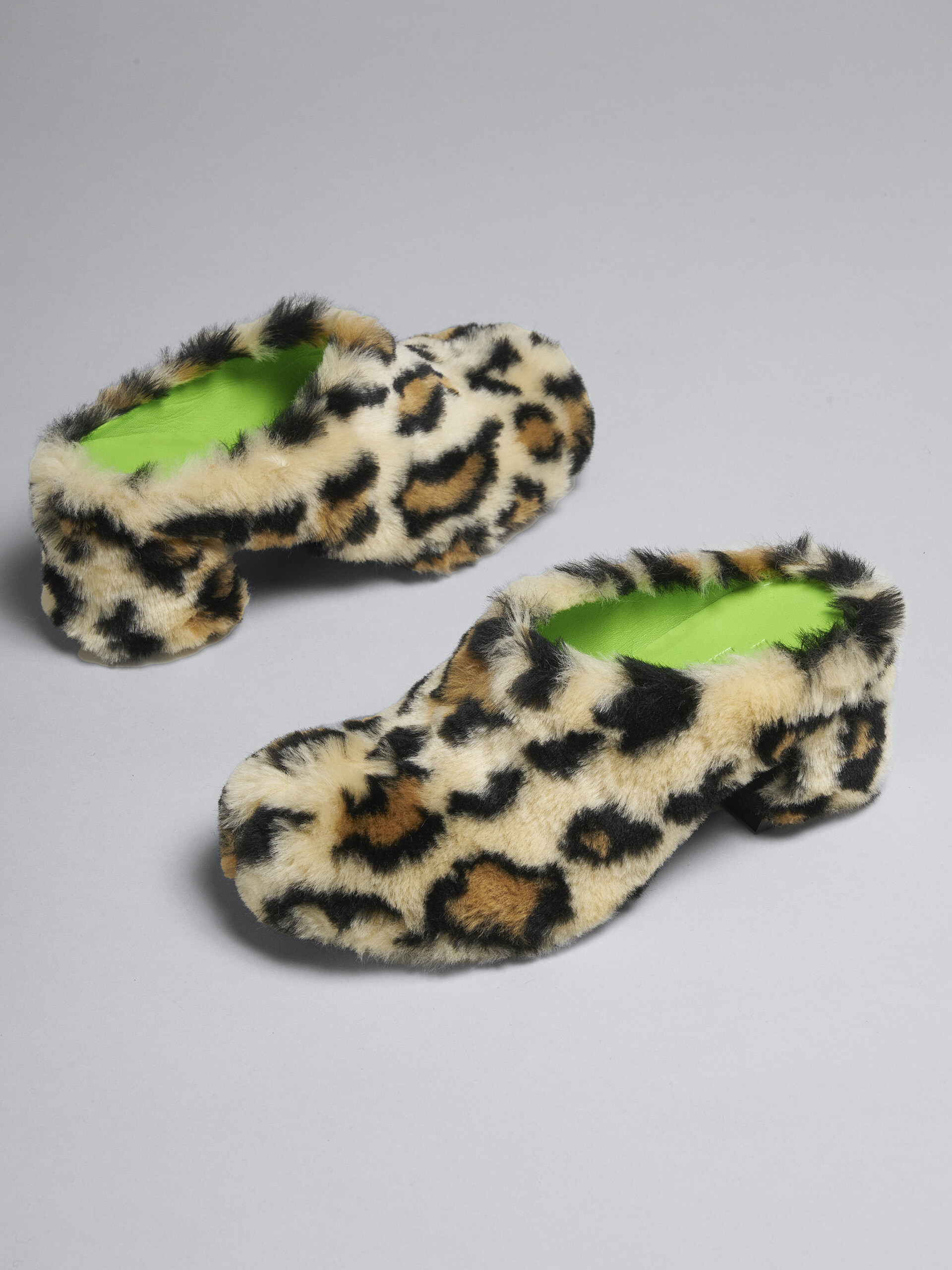 Leopard print faux fur sabot - Clogs - Image 5
