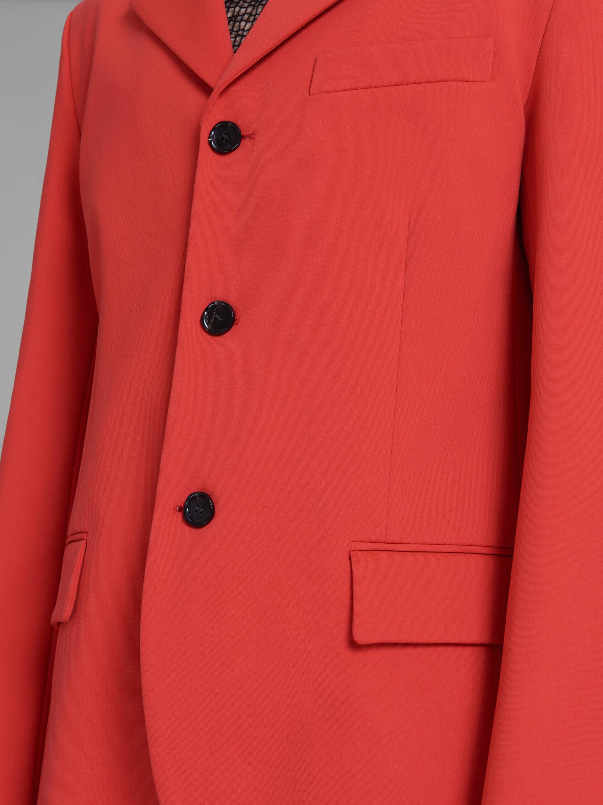 Roter einreihiger Blazer aus Stretch-Jersey - Jacken - Image 5