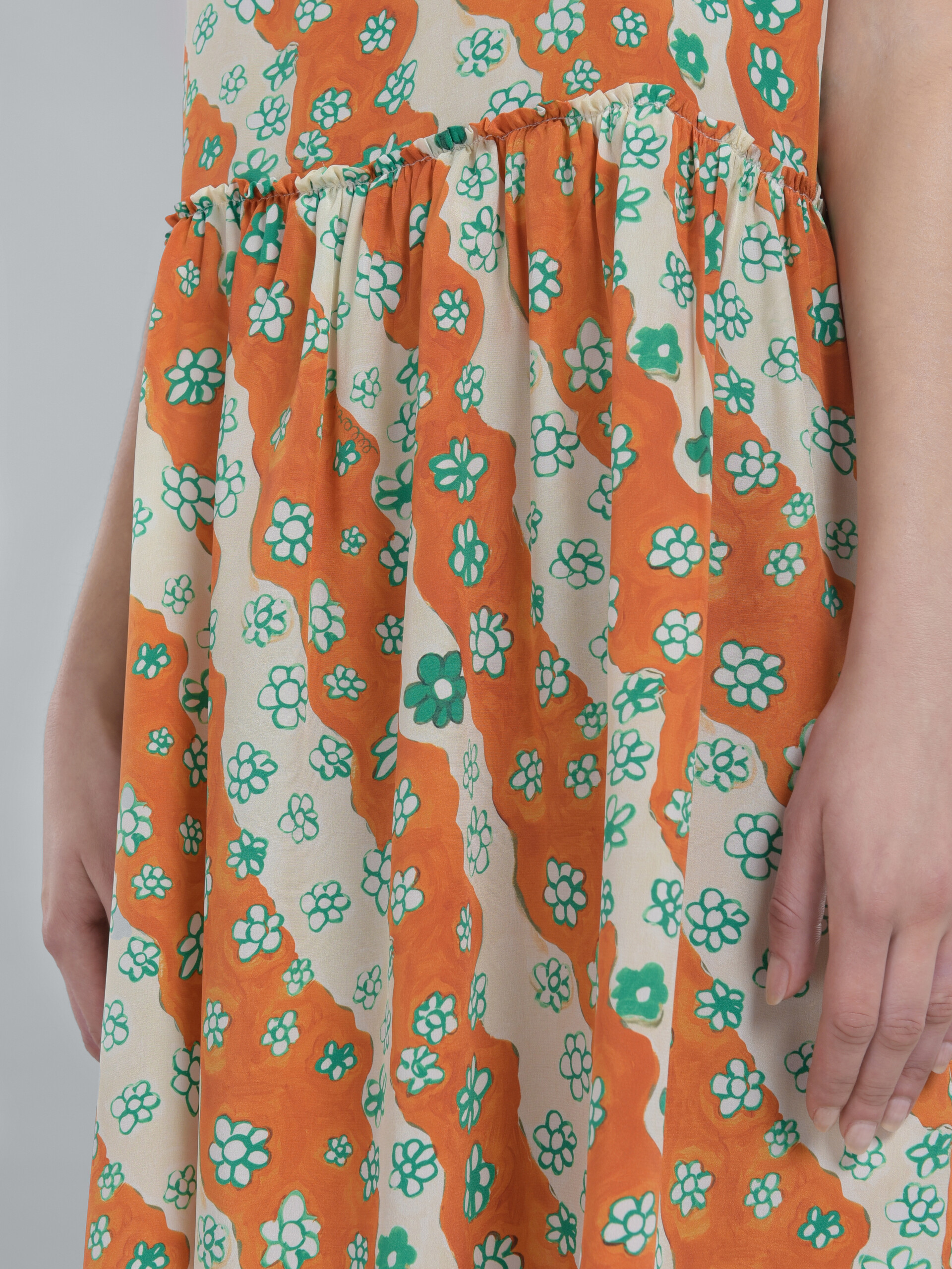 Printed short silk dress - Dresses - Image 5