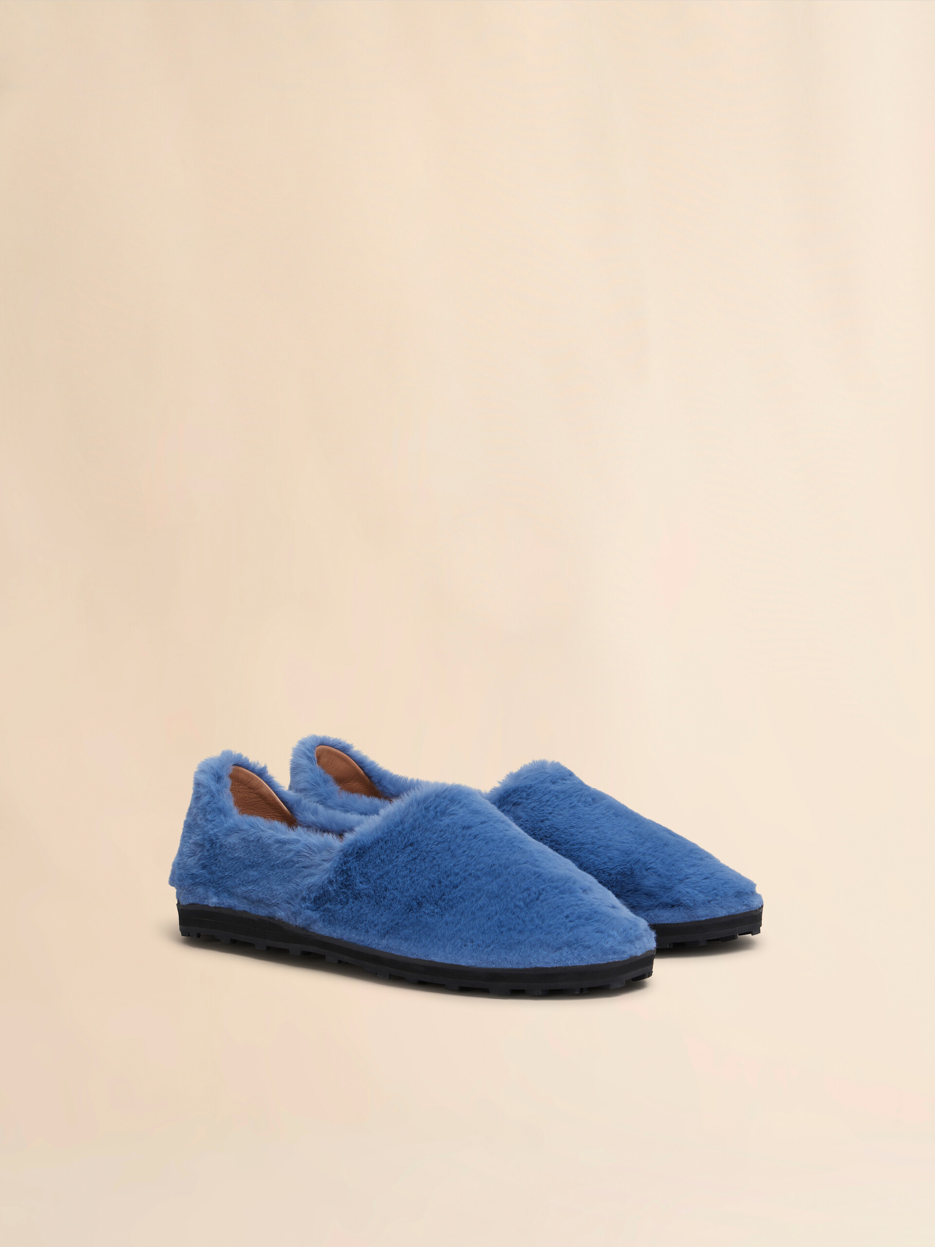 Blue slip-on loafer in faux fur - Lace-ups - Image 2