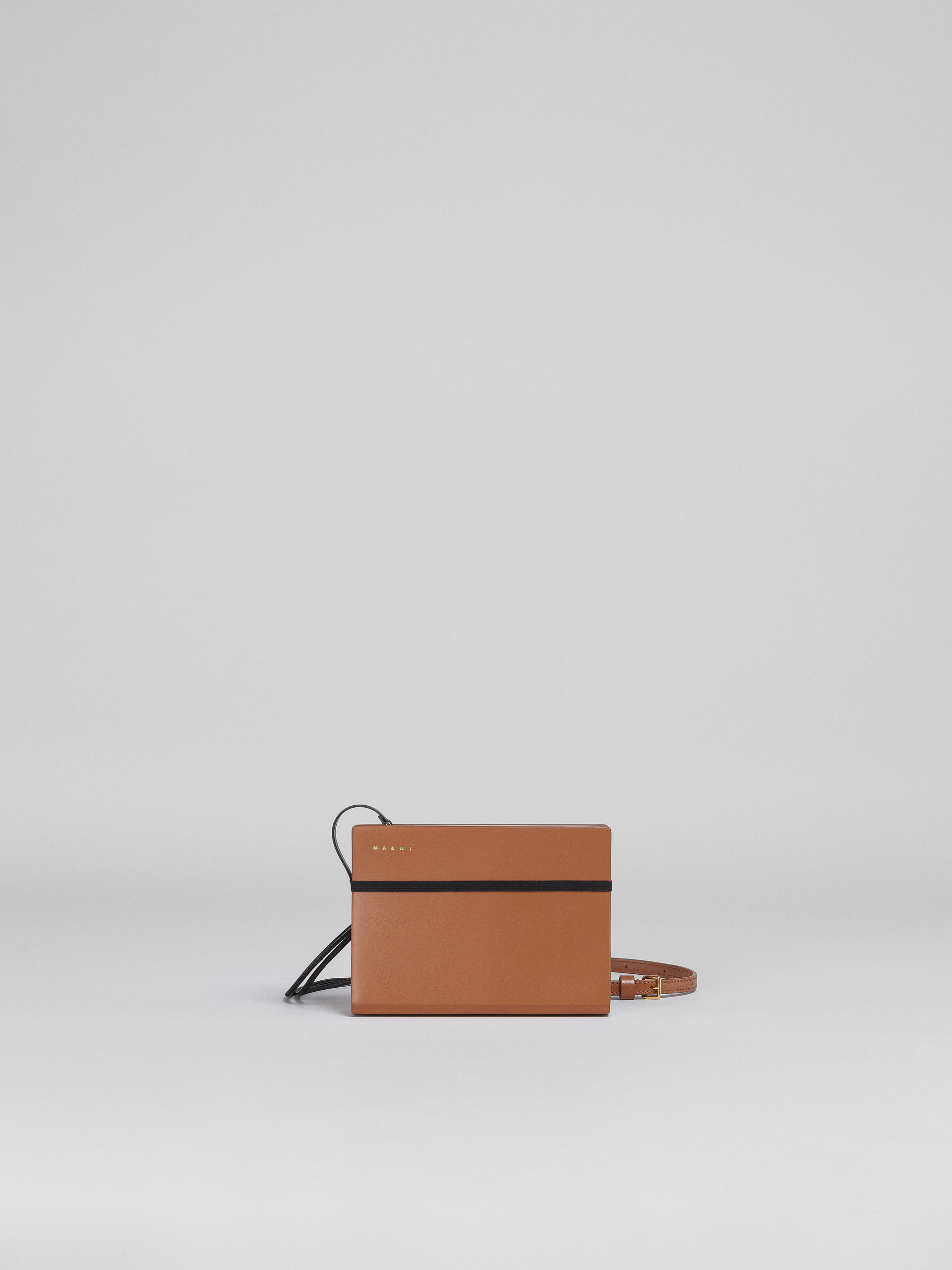 Brown and white leather clutch - Beutel - Image 1