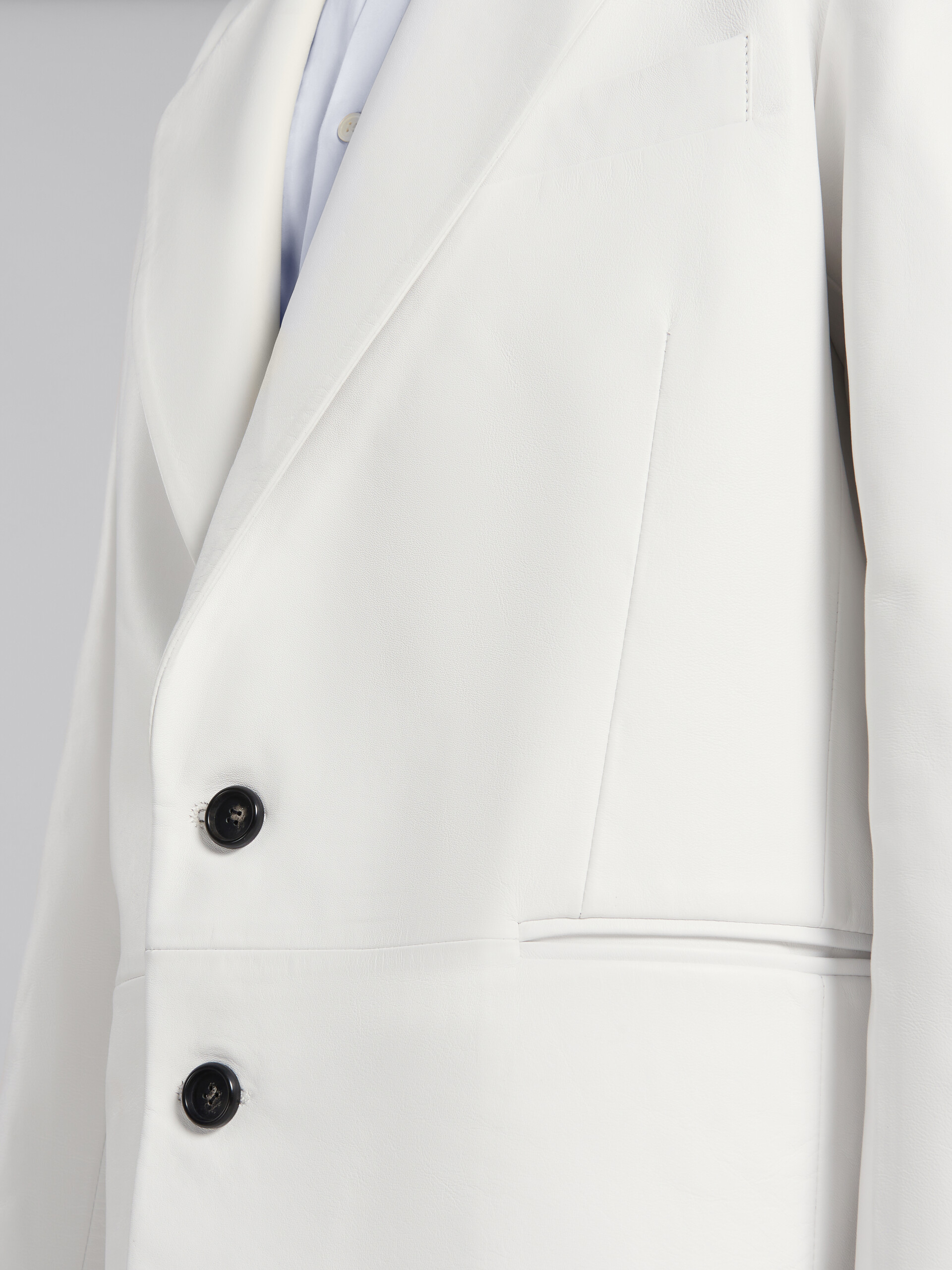 Blazer oversize en cuir nappa blanc - Manteaux - Image 5