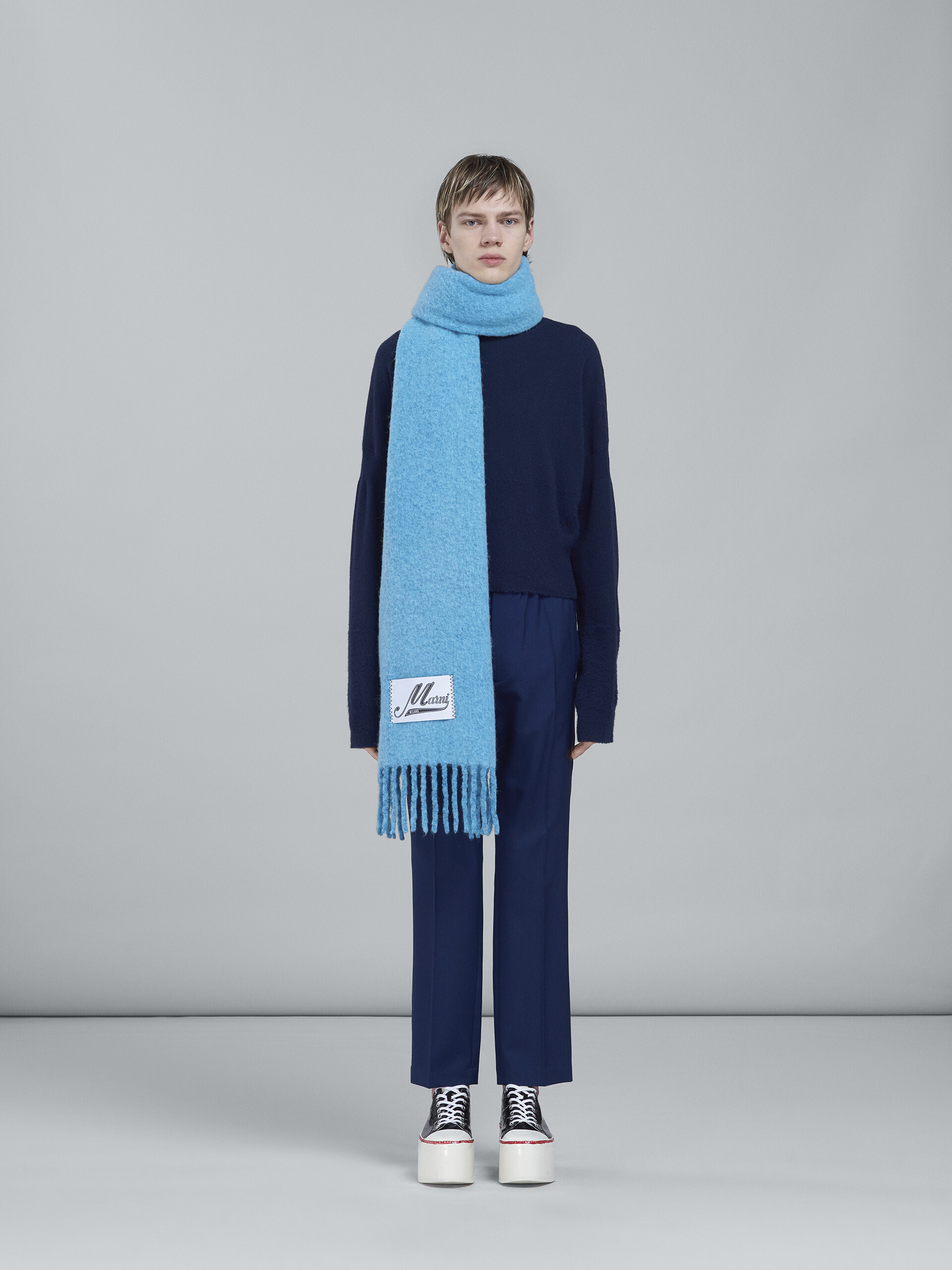 Sciarpa in lana garzata azzurra - Sciarpe - Image 2