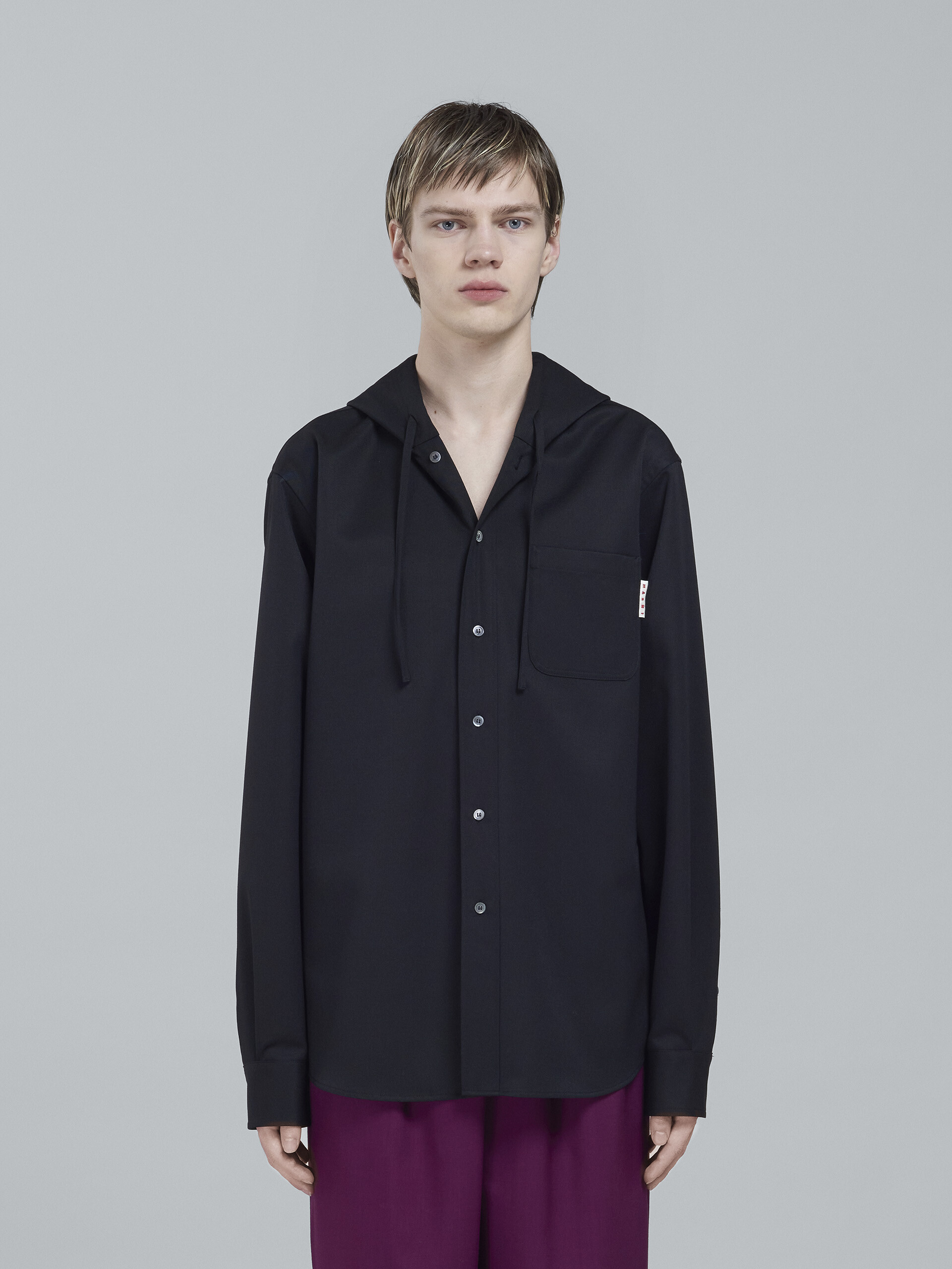 Giacca-camicia in gabardina di lana nera - Camicie - Image 2